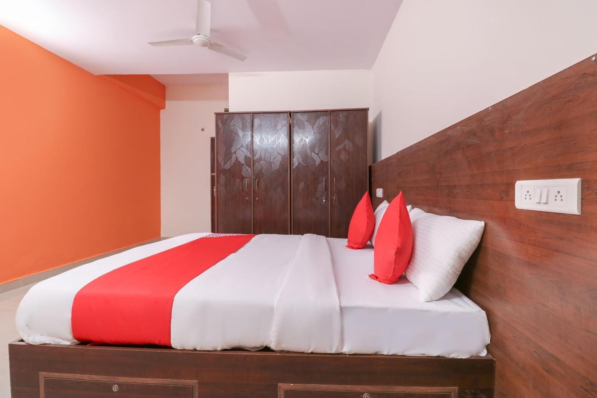Hotel O The Royal International 3*