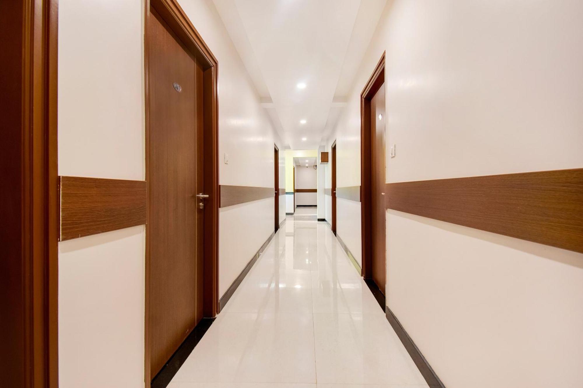 Super O Resida Elite Service Near Manipal Hospital Hotel