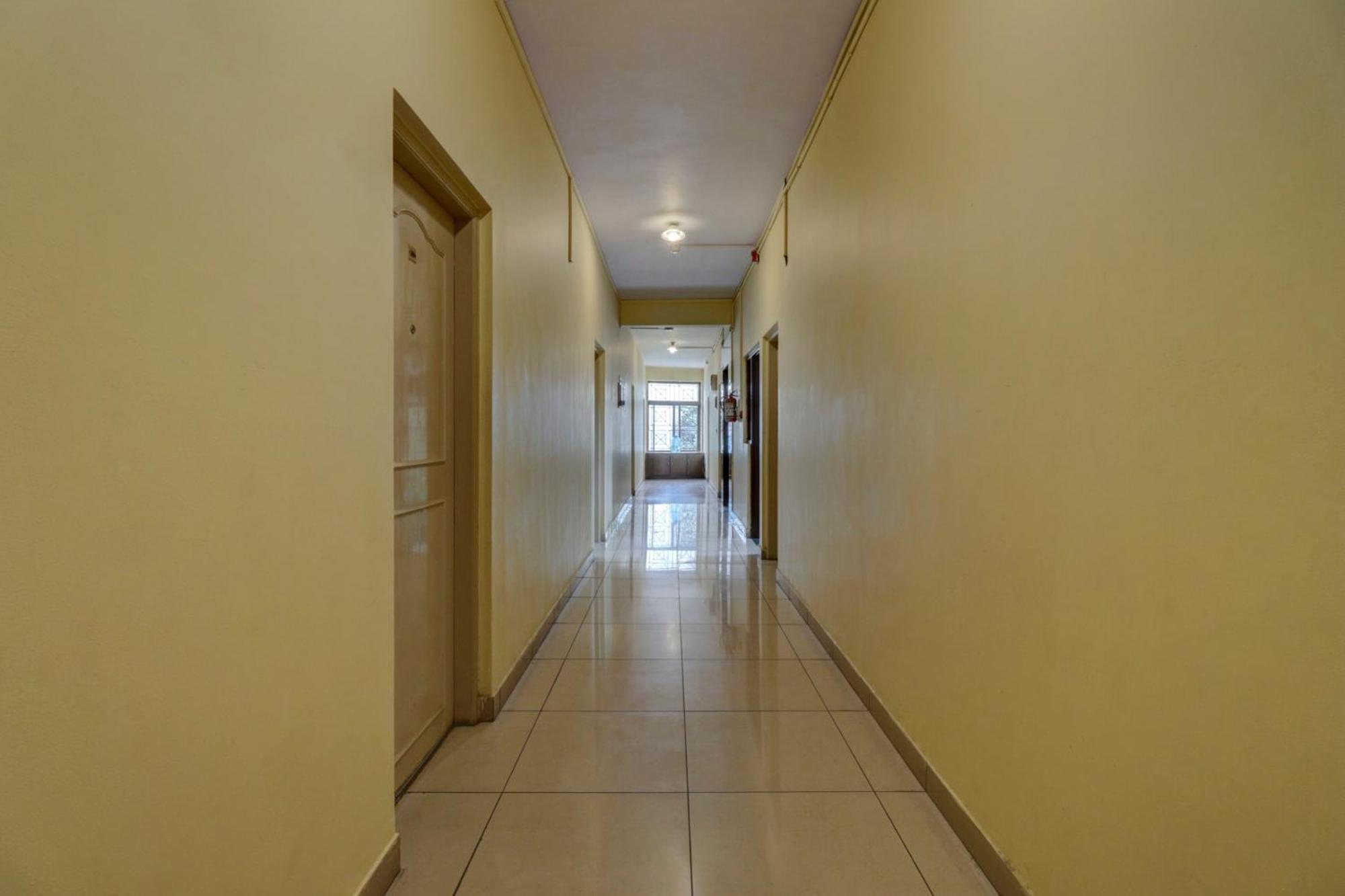Hotel Super Collection O View Homes Near Nexus