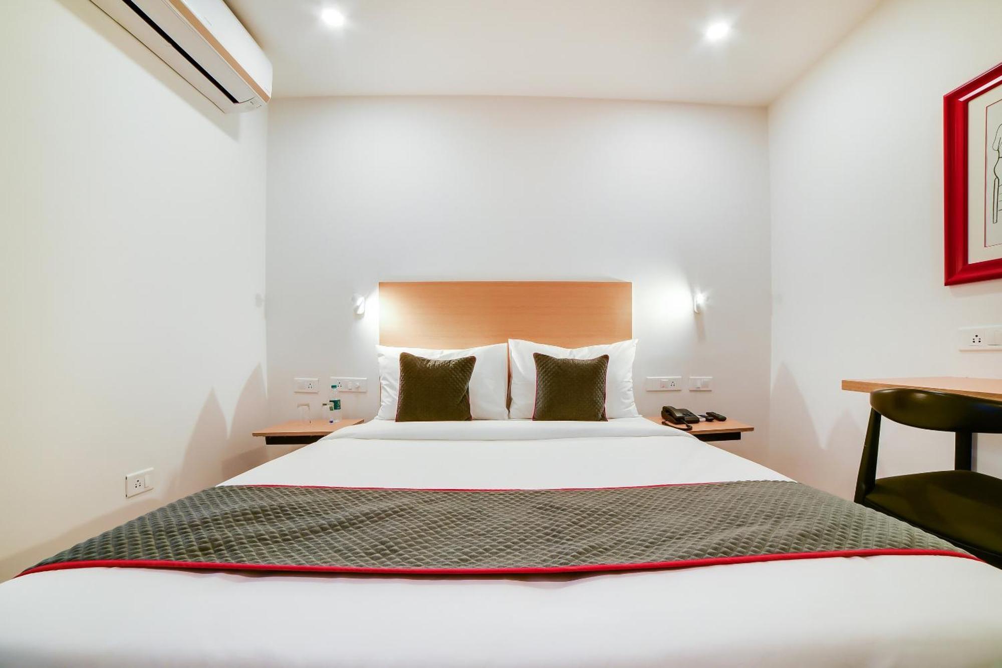 Super Townhouse Sarjapur Near Bellandur 4* Bangalore