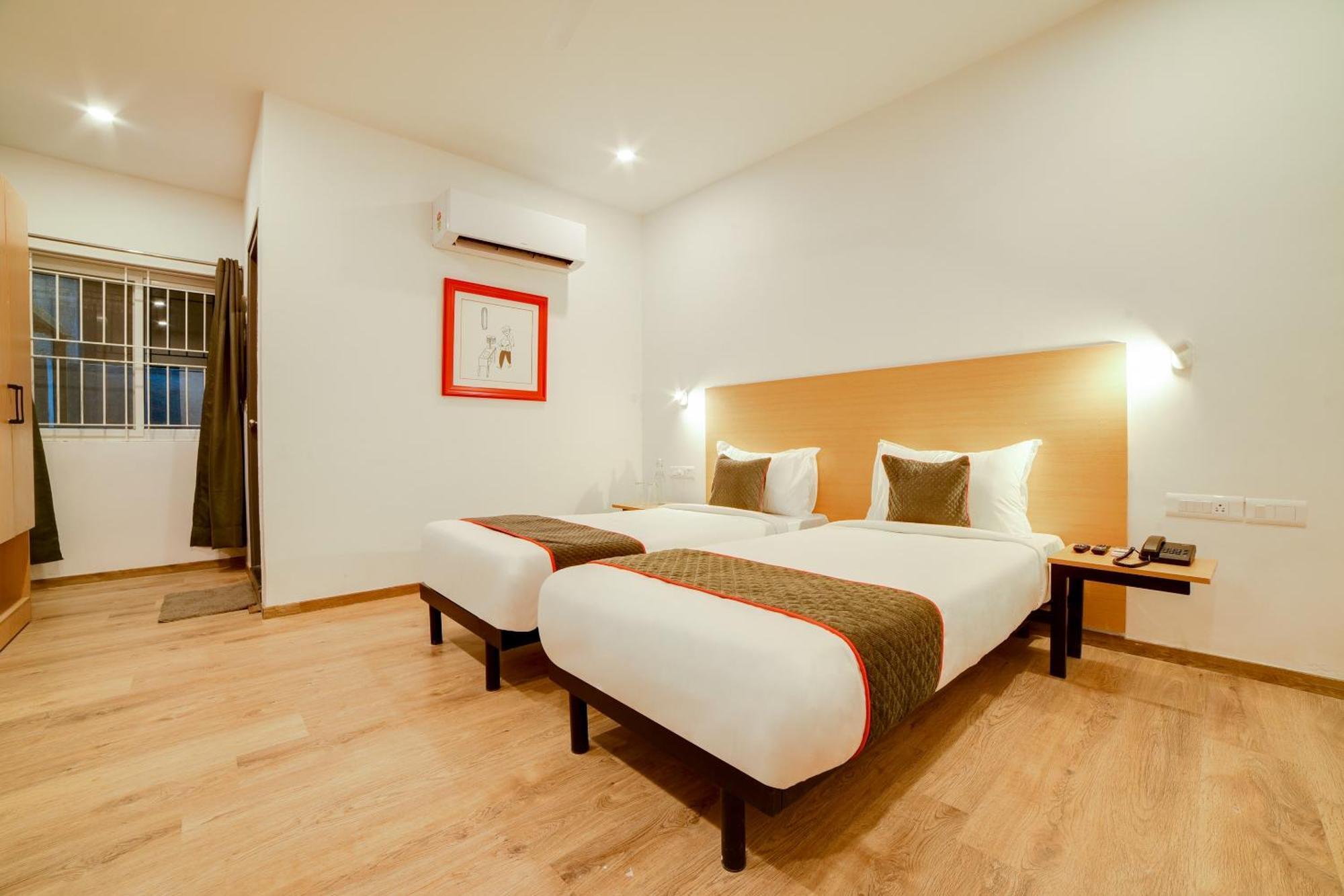 Hotel Super Townhouse Hosur Main Road Bommanahalli Near Gopalan Innovation Mall 4*