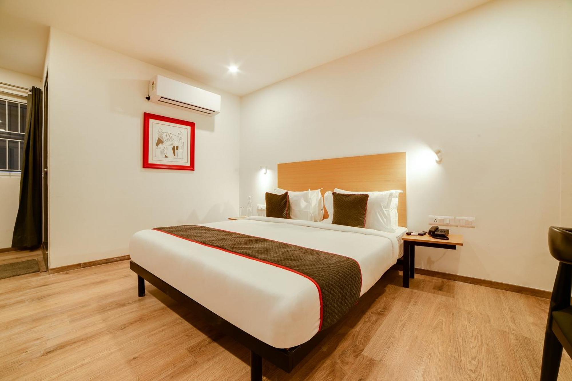 Hotel Super Townhouse Hosur Main Road Bommanahalli Near Gopalan Innovation Mall Bangalore