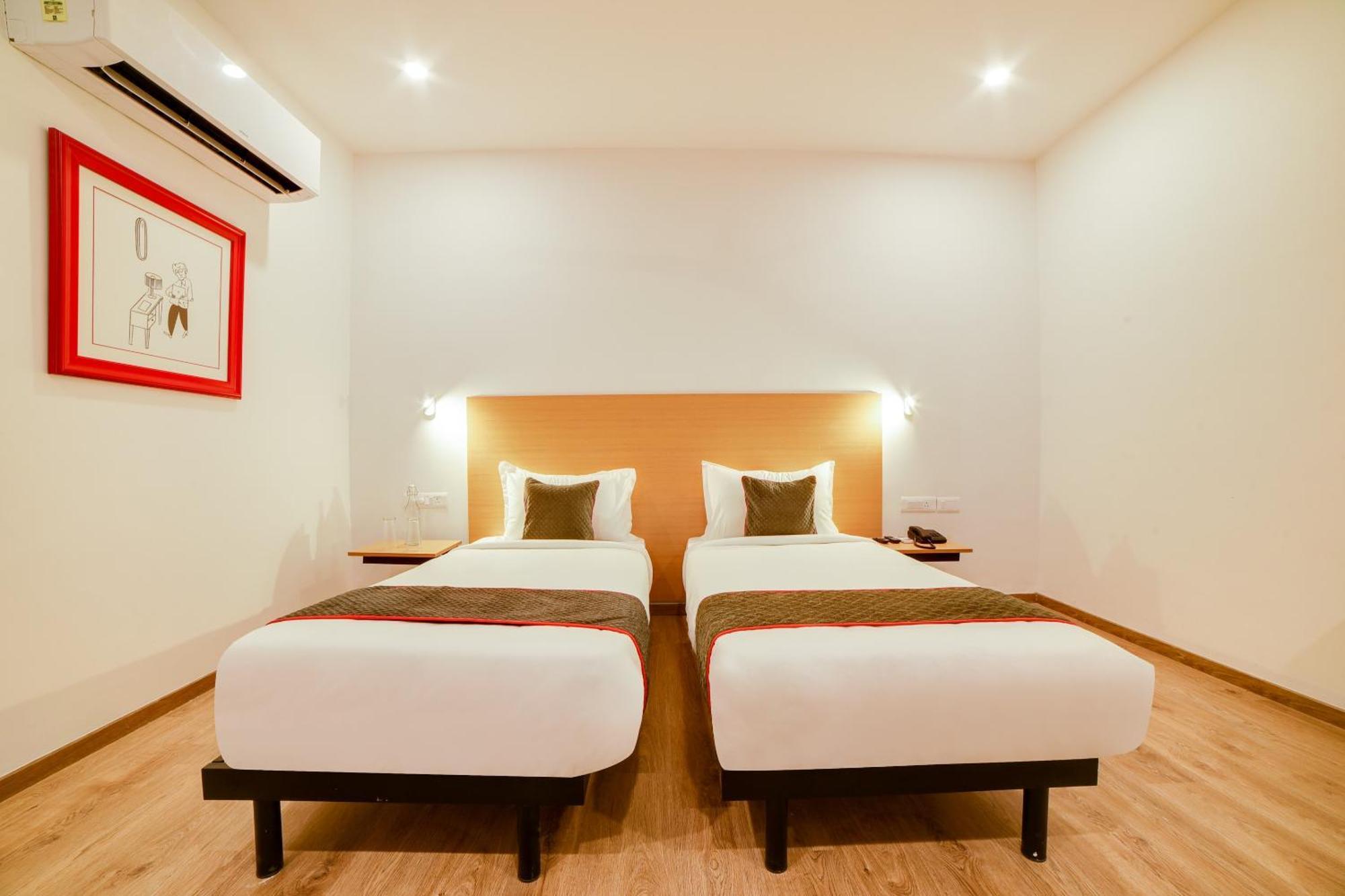 Super Townhouse Hosur Main Road Bommanahalli Near Gopalan Innovation Mall 4*