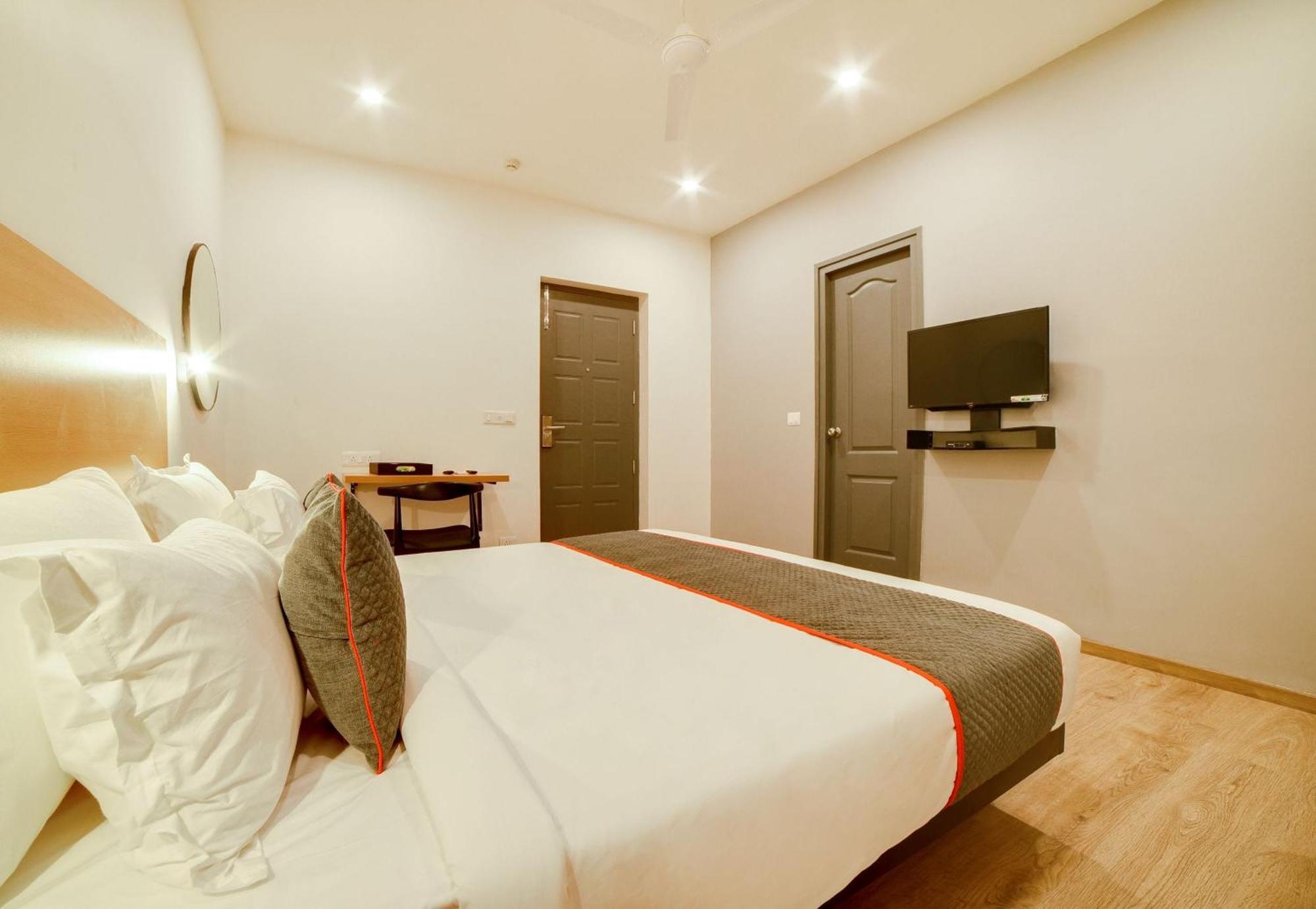 Super Townhouse Hosur Main Road Bommanahalli Near Gopalan Innovation Mall 4* Bangalore