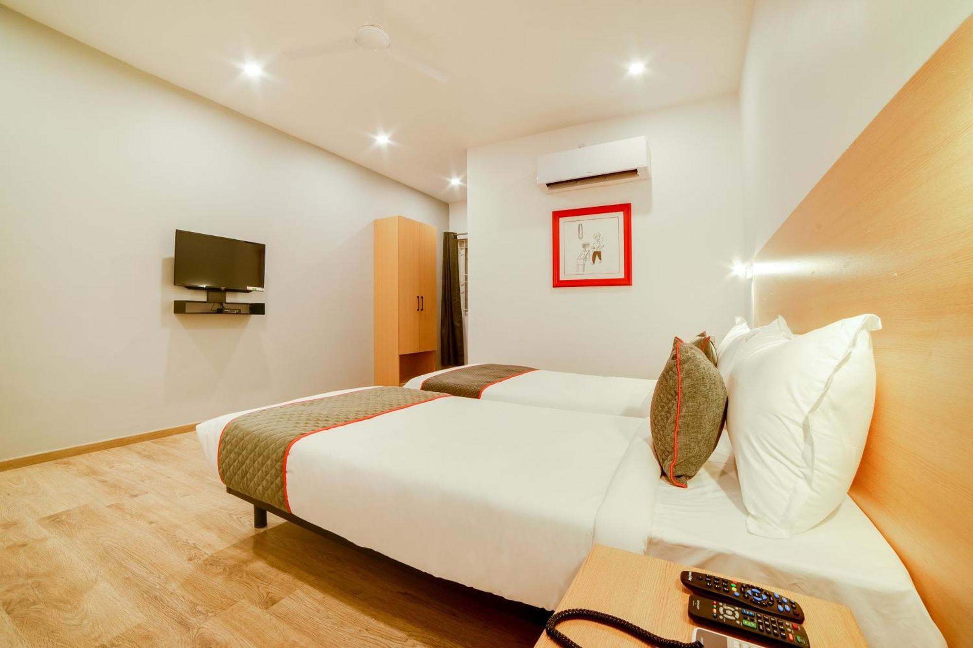 Hotel Super Townhouse Hosur Main Road Bommanahalli Near Gopalan Innovation Mall