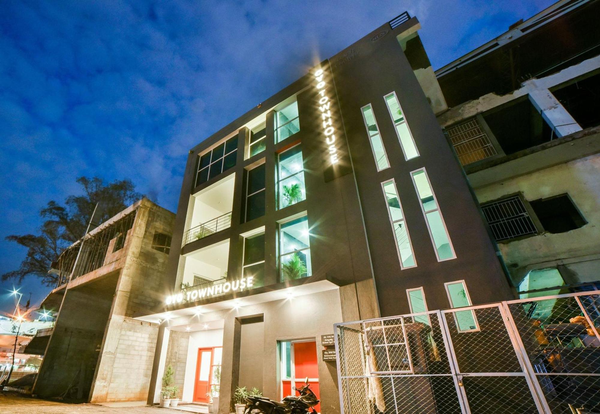 Hotel Super Townhouse Hosur Main Road Bommanahalli Near Gopalan Innovation Mall Bangalore