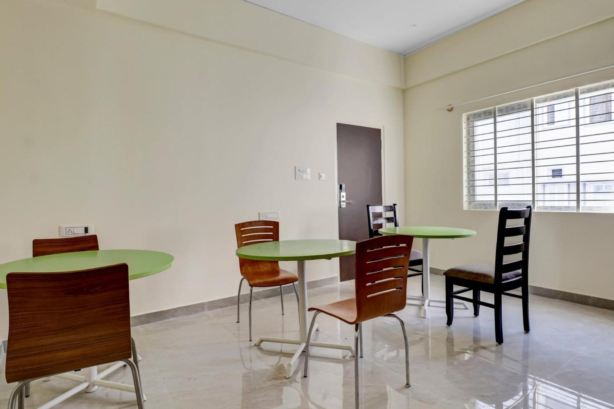 Hotel O Manyata Palace