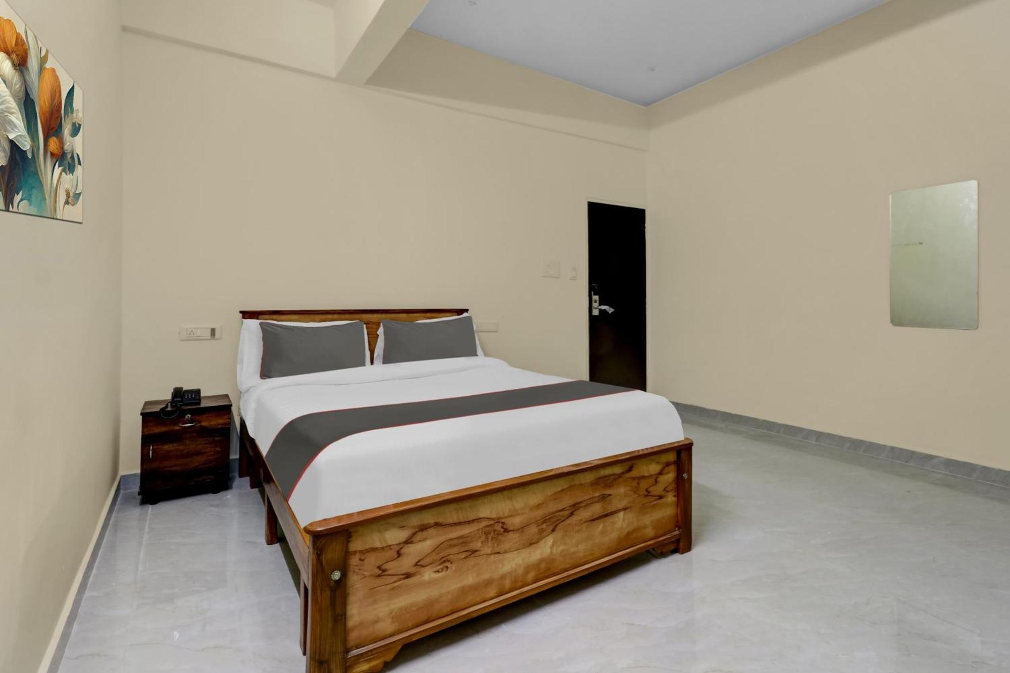 O Manyata Palace Hotel