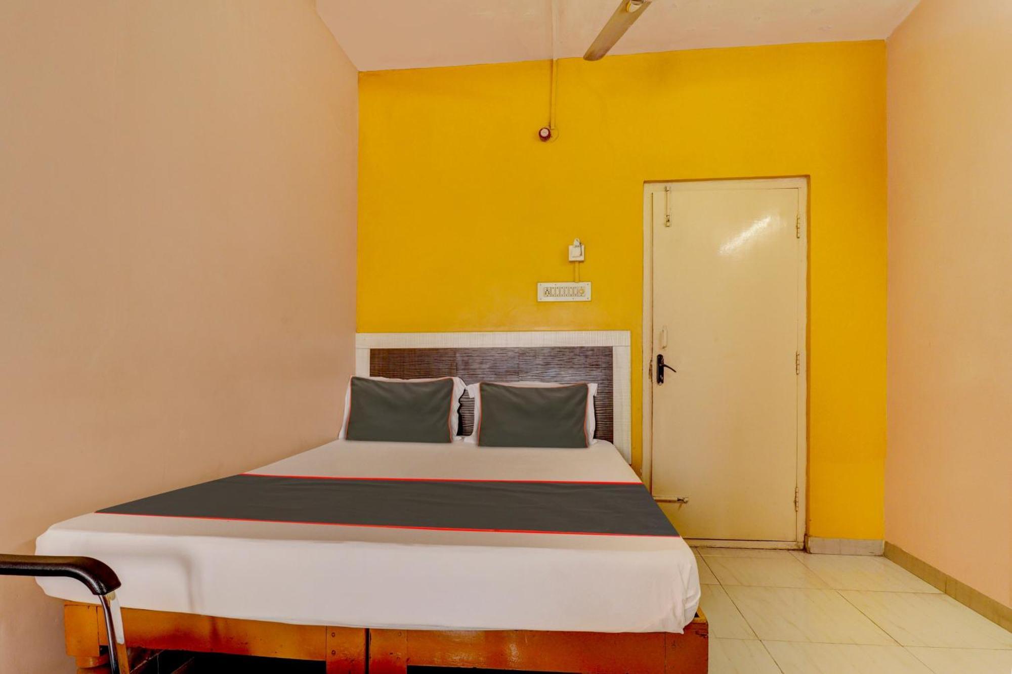 Collection O Royal Comfort 3* Bangalore