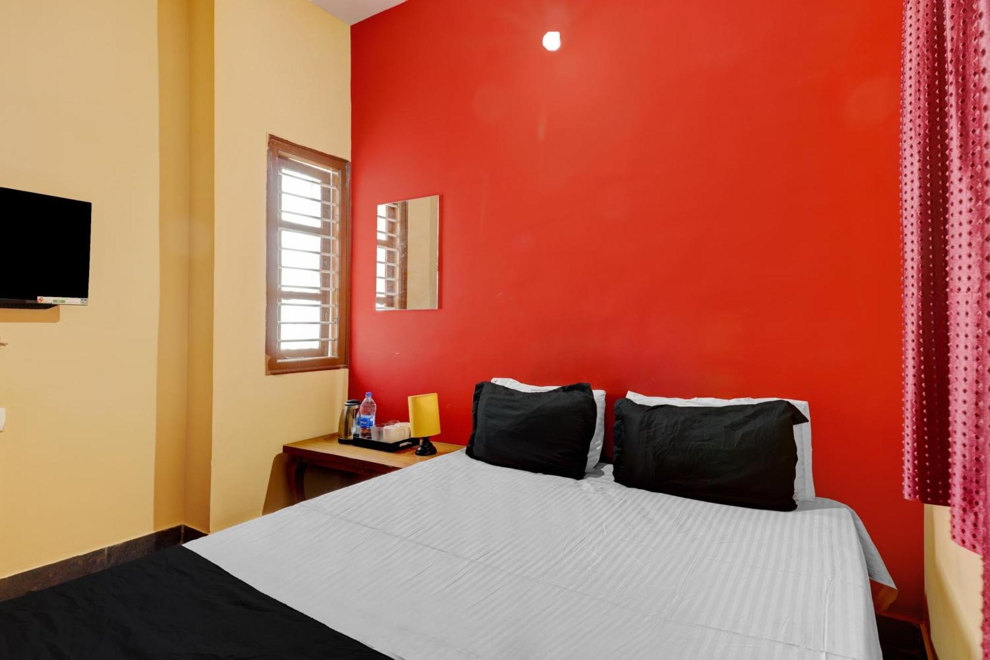 Collection O Waiterly Boarding & Hotel Bangalore