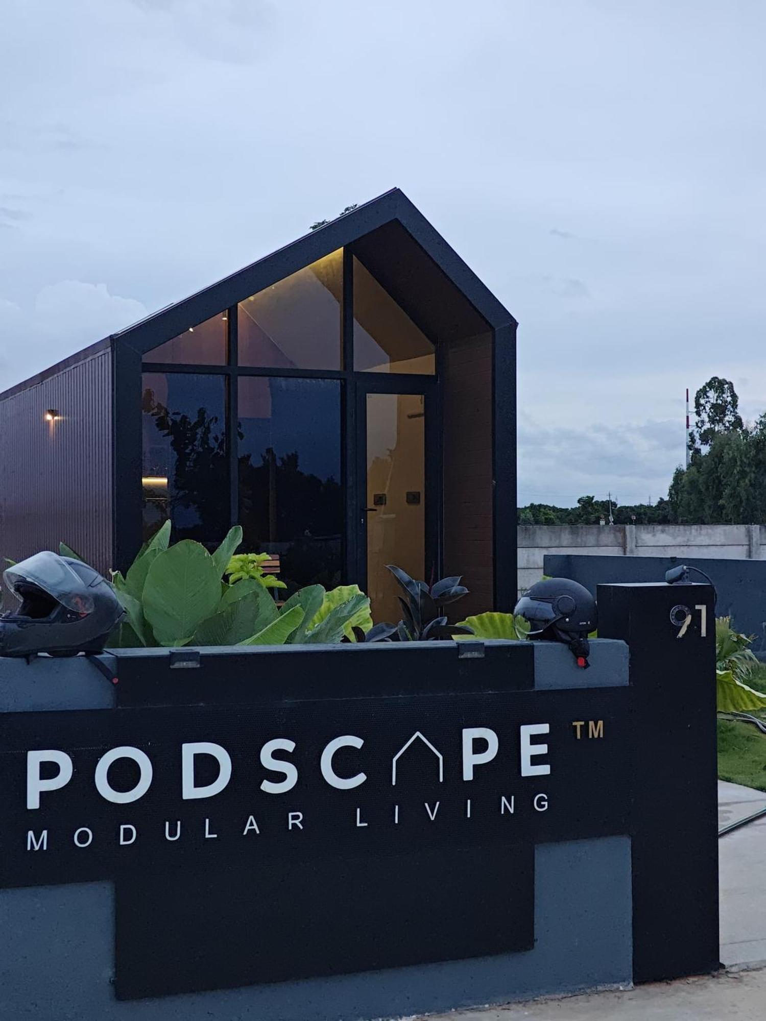 Sleek Saltbox By Podscape