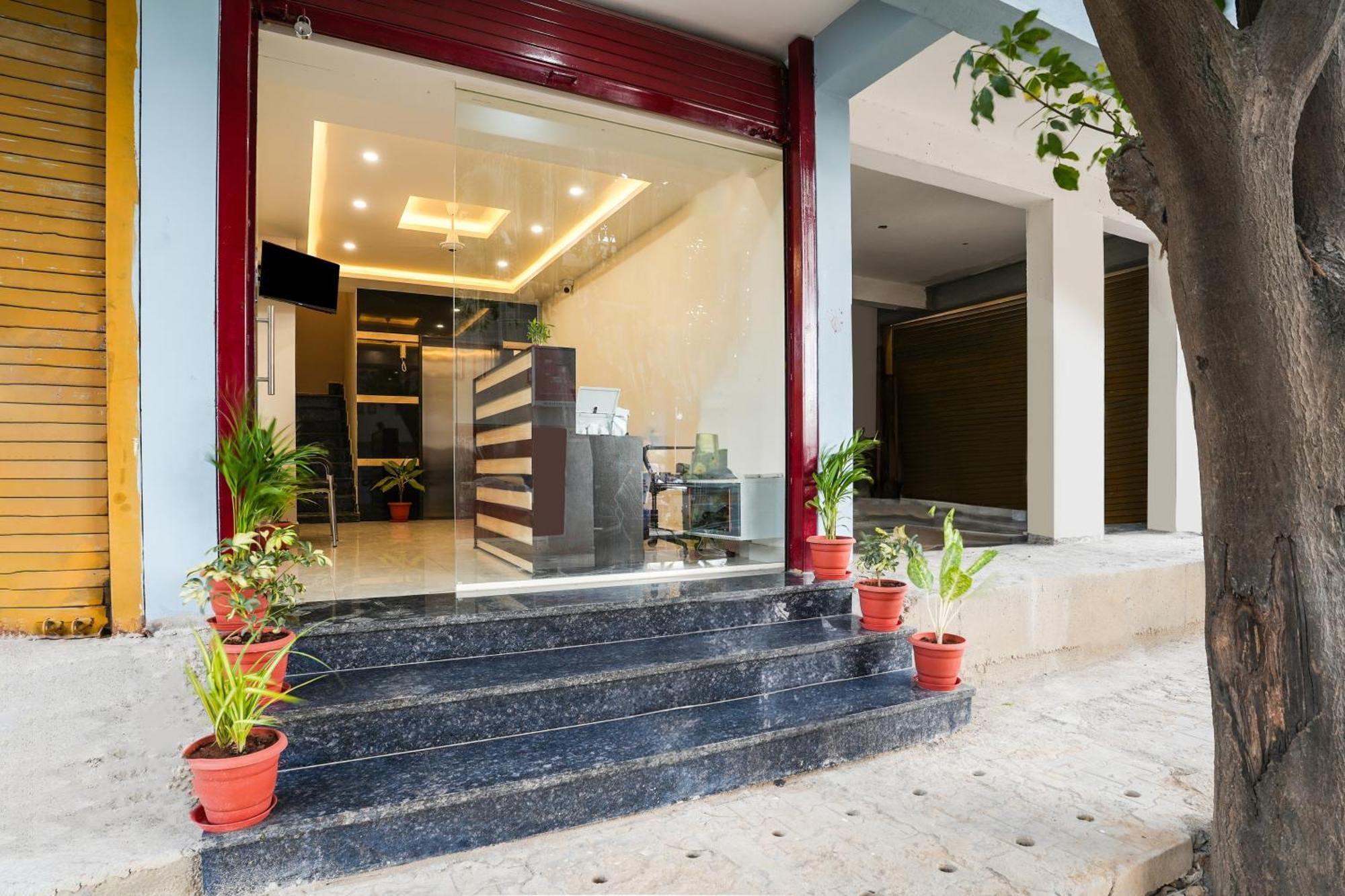 Super Collection O K R Puram Manyata Hotel *