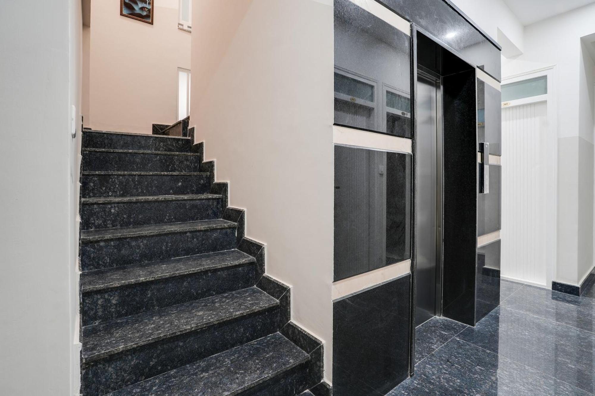 Hotel Super Collection O K R Puram Manyata Bangalore