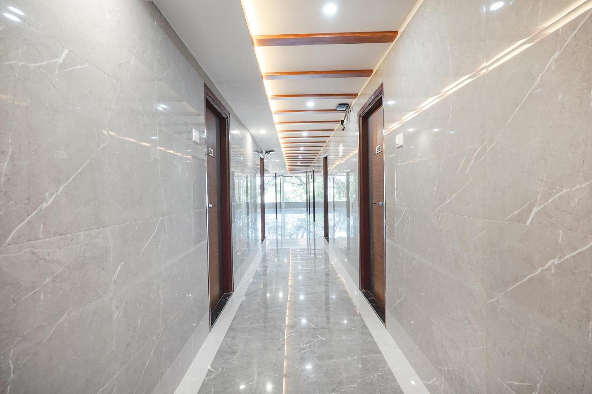 Fabhotel Redmoon - Nr Brookfield Hotel Bangalore