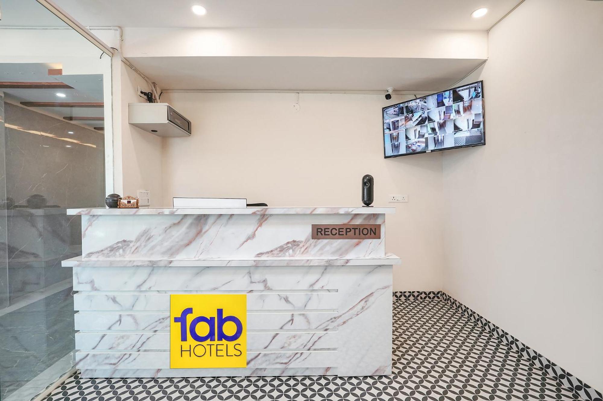 Fabhotel Redmoon - Nr Brookfield