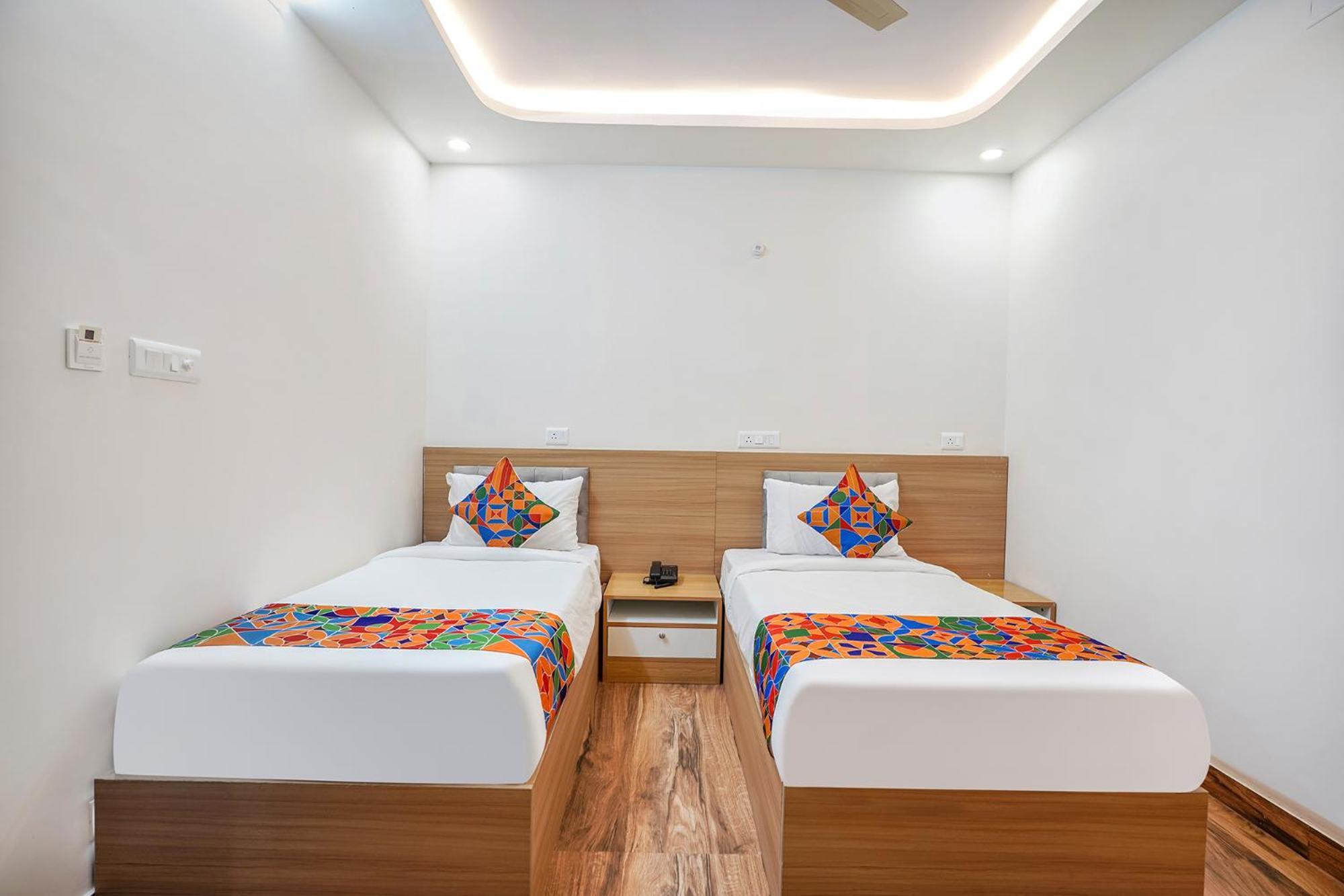 Fabhotel Redmoon - Nr Brookfield