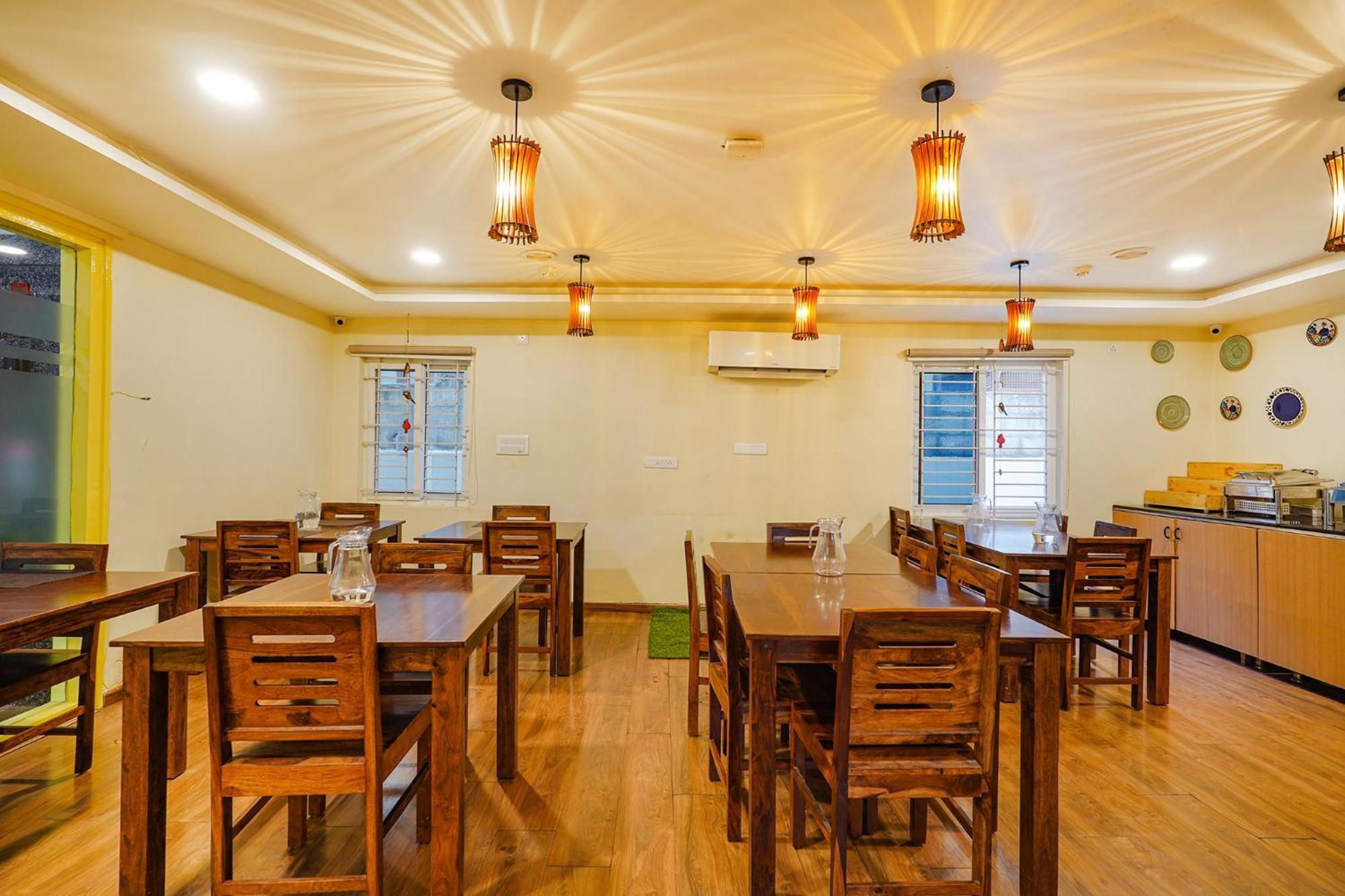 Fabhotel Ivory Corporate Hotel