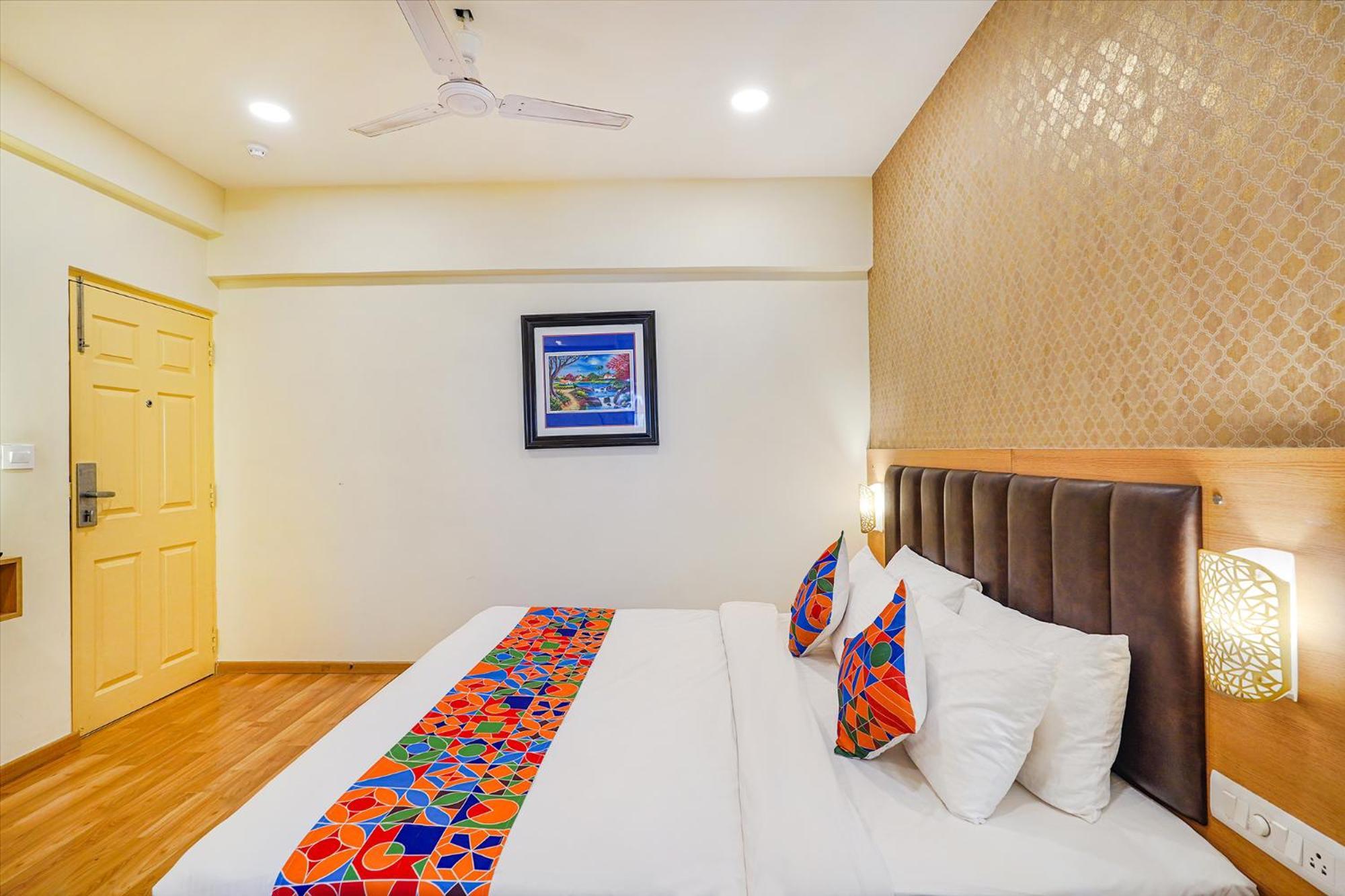 Hotel Fabhotel Ivory Corporate