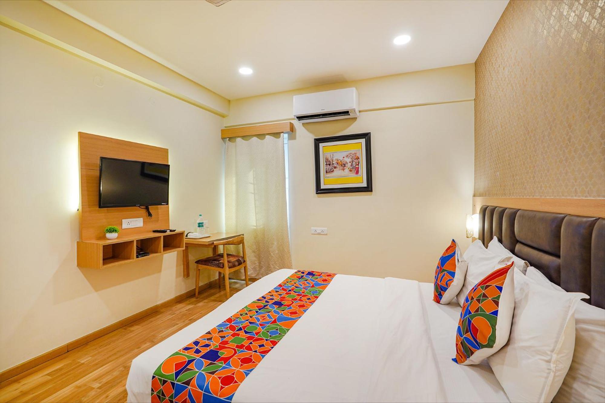 Fabhotel Ivory Corporate Hotel *