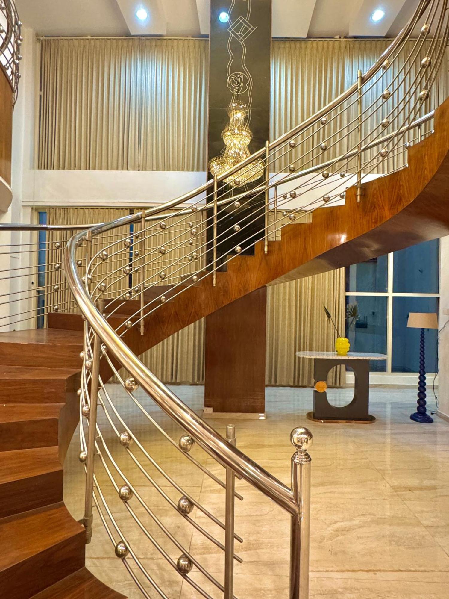 Homestay 4 Bhk Luxury Penthouse- Sliceinn Velvet, Wilson Garden, Bangalore
