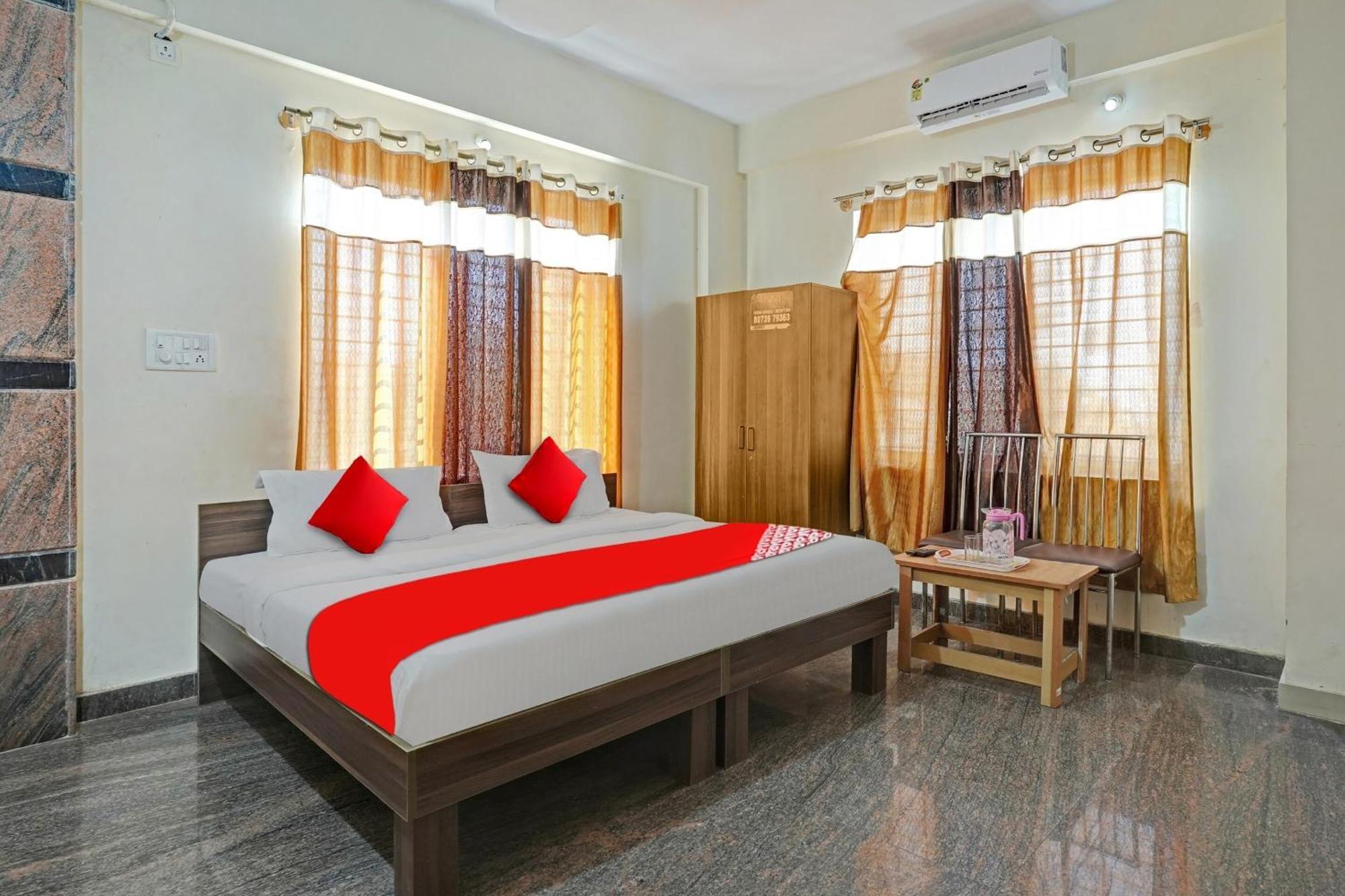 O Chalukya Comforts Hotel