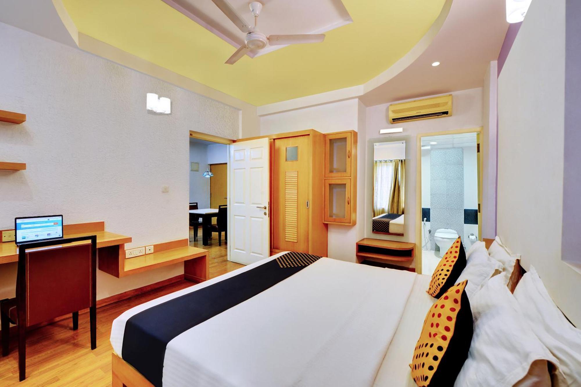Twin Tulips Hotel 3*