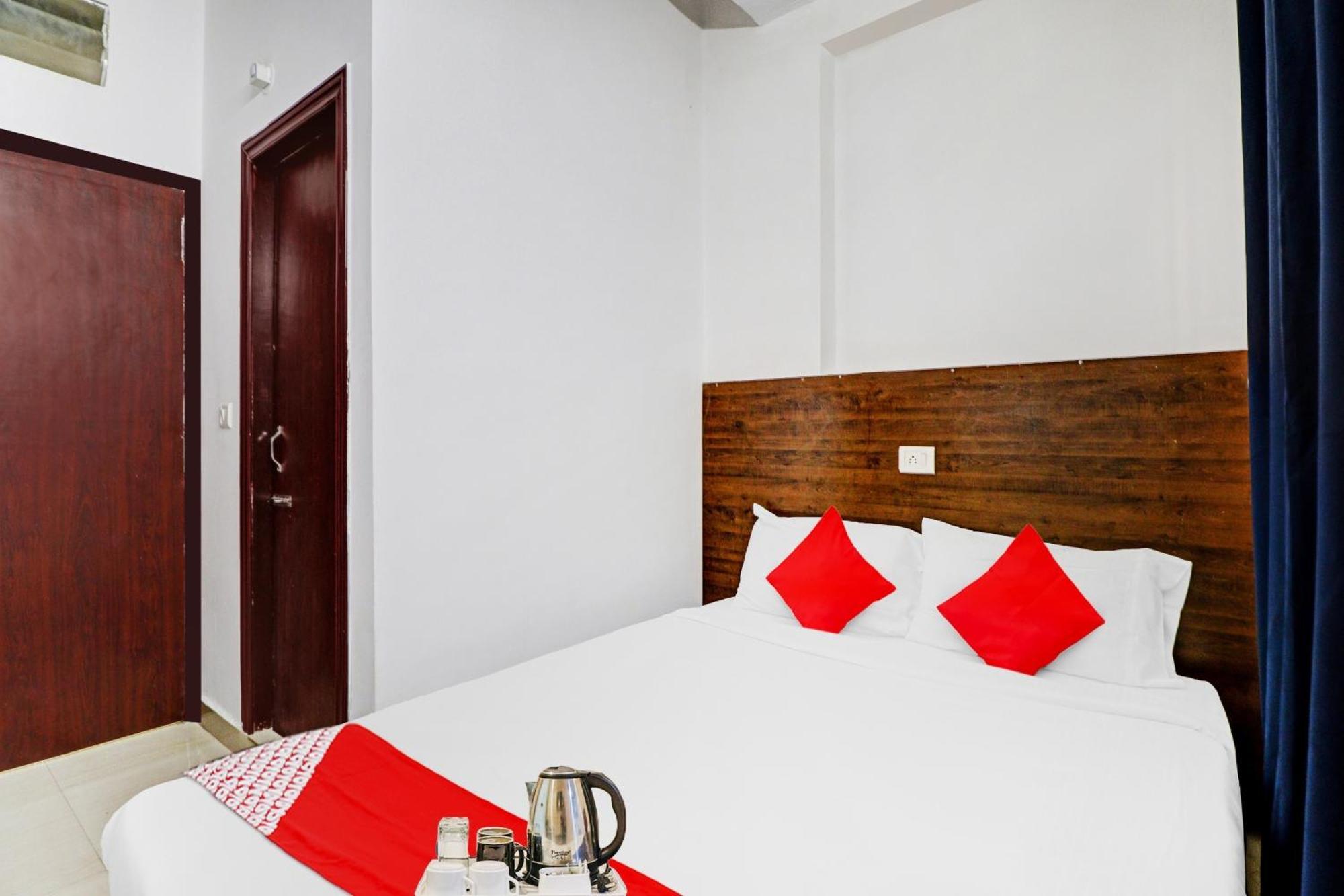 Hotel O Pride