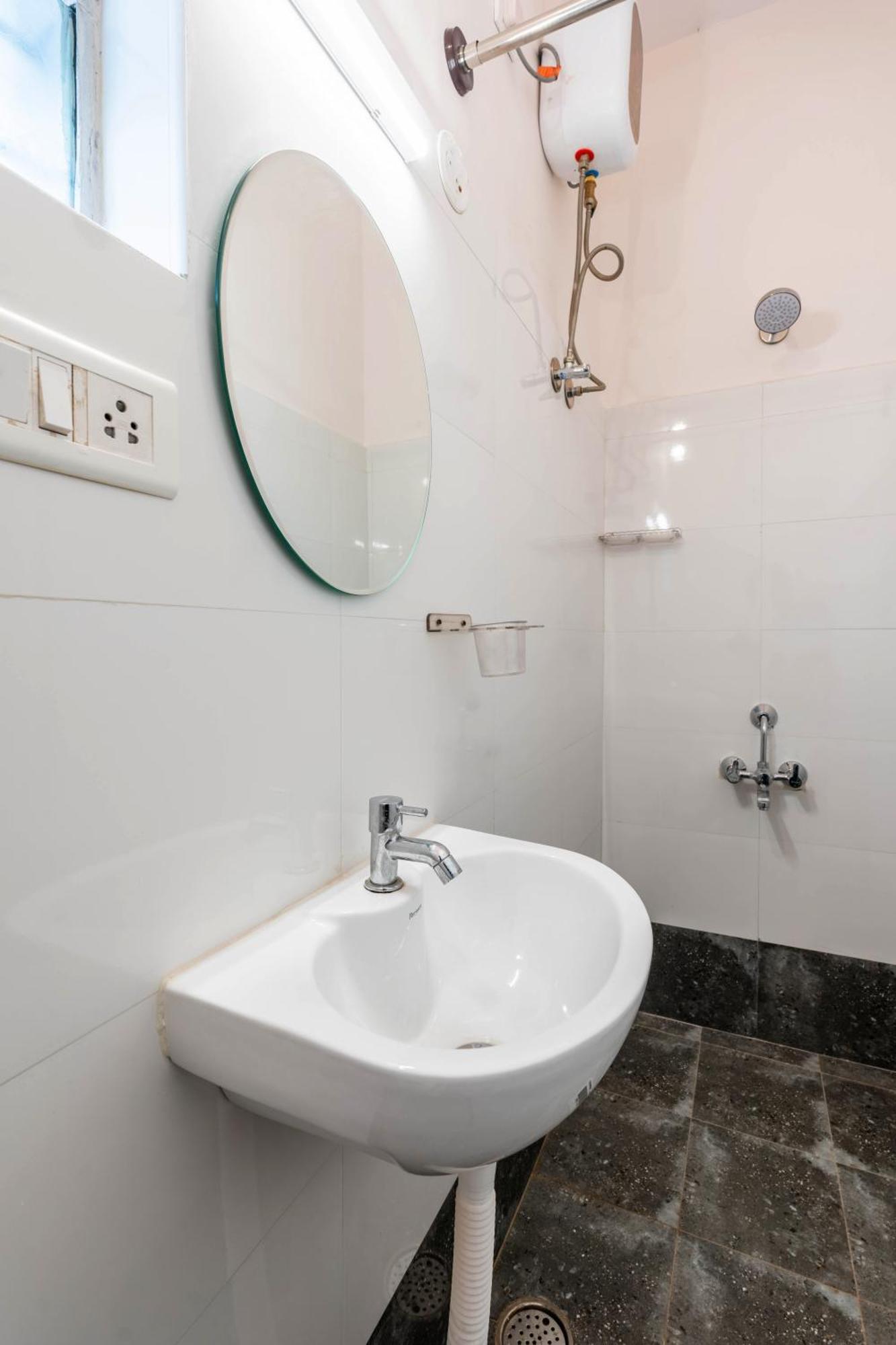 Sliceinn Prasanthi 3 Bhk- Indiranagar, *
