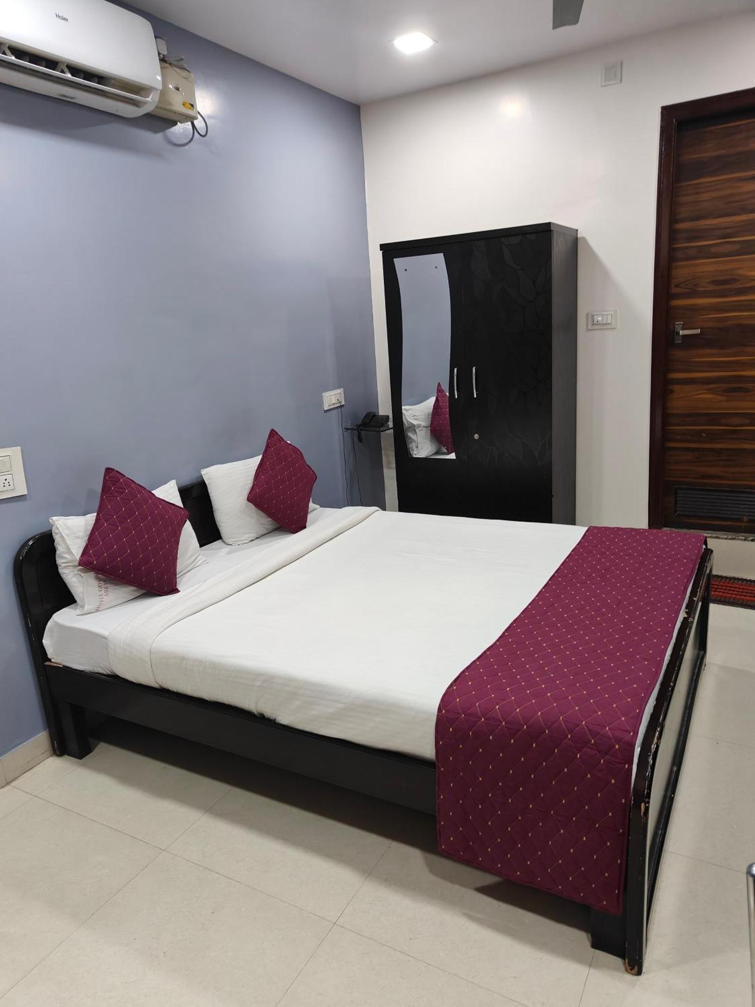 Hotel Golden Arch Bangalore