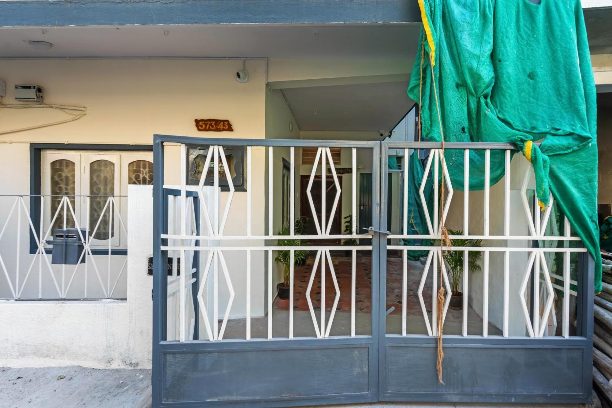 Sliceinn Prasanthi - Indiranagar Apartment *