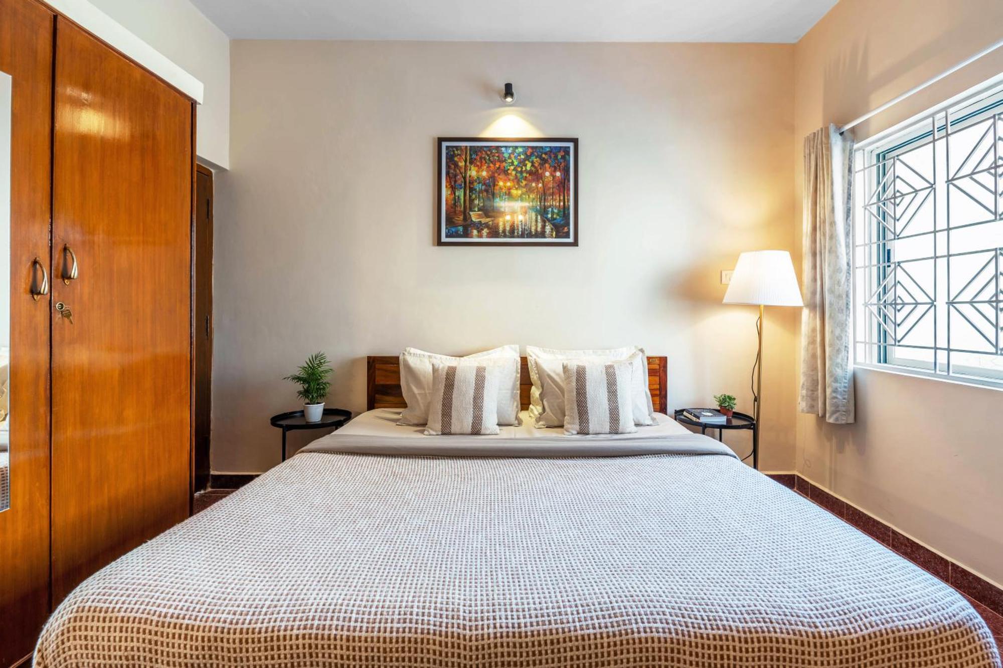 Sliceinn Prasanthi - Indiranagar Apartment Bangalore