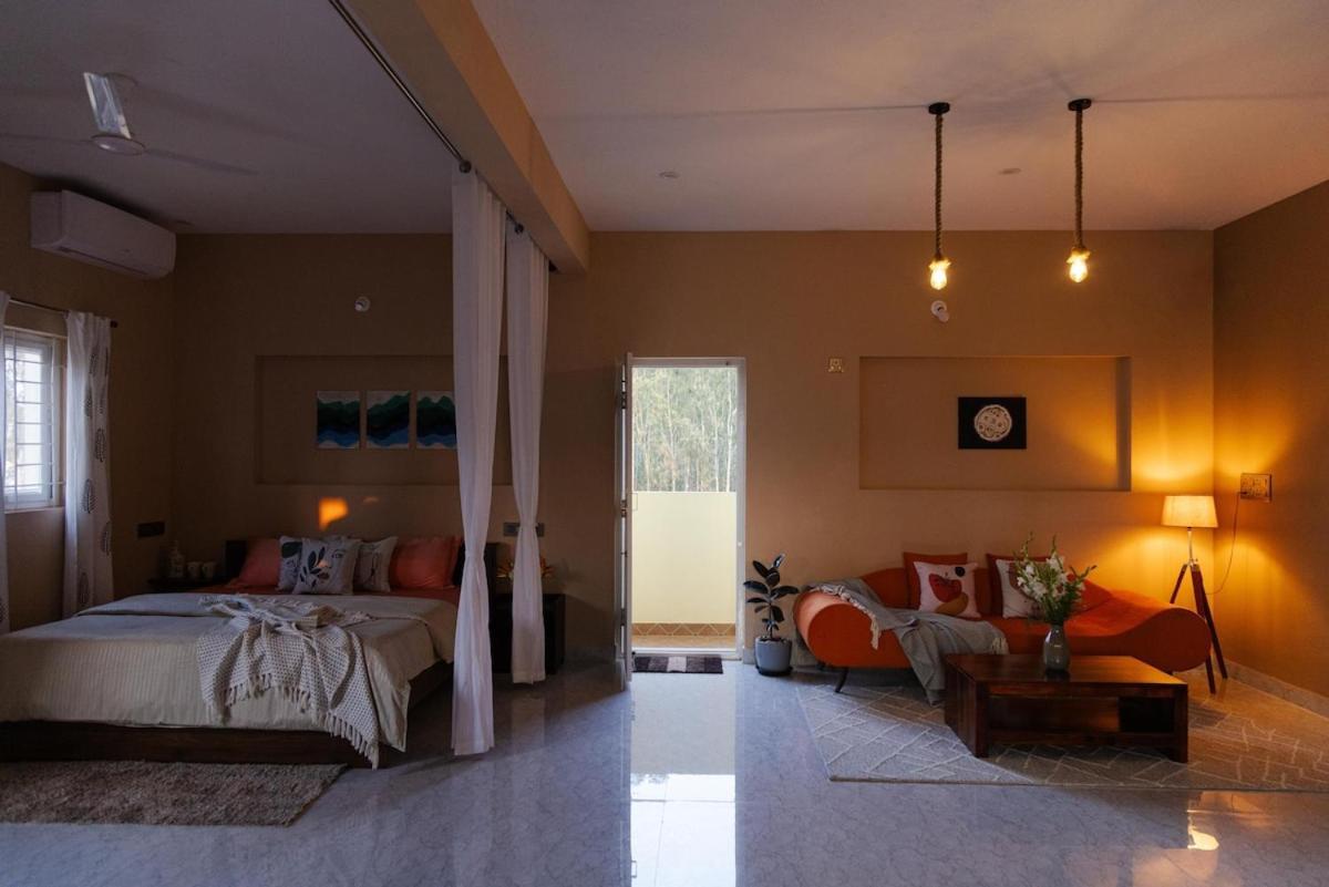 Moonlight Manor- Luxury Escape Villa Bangalore