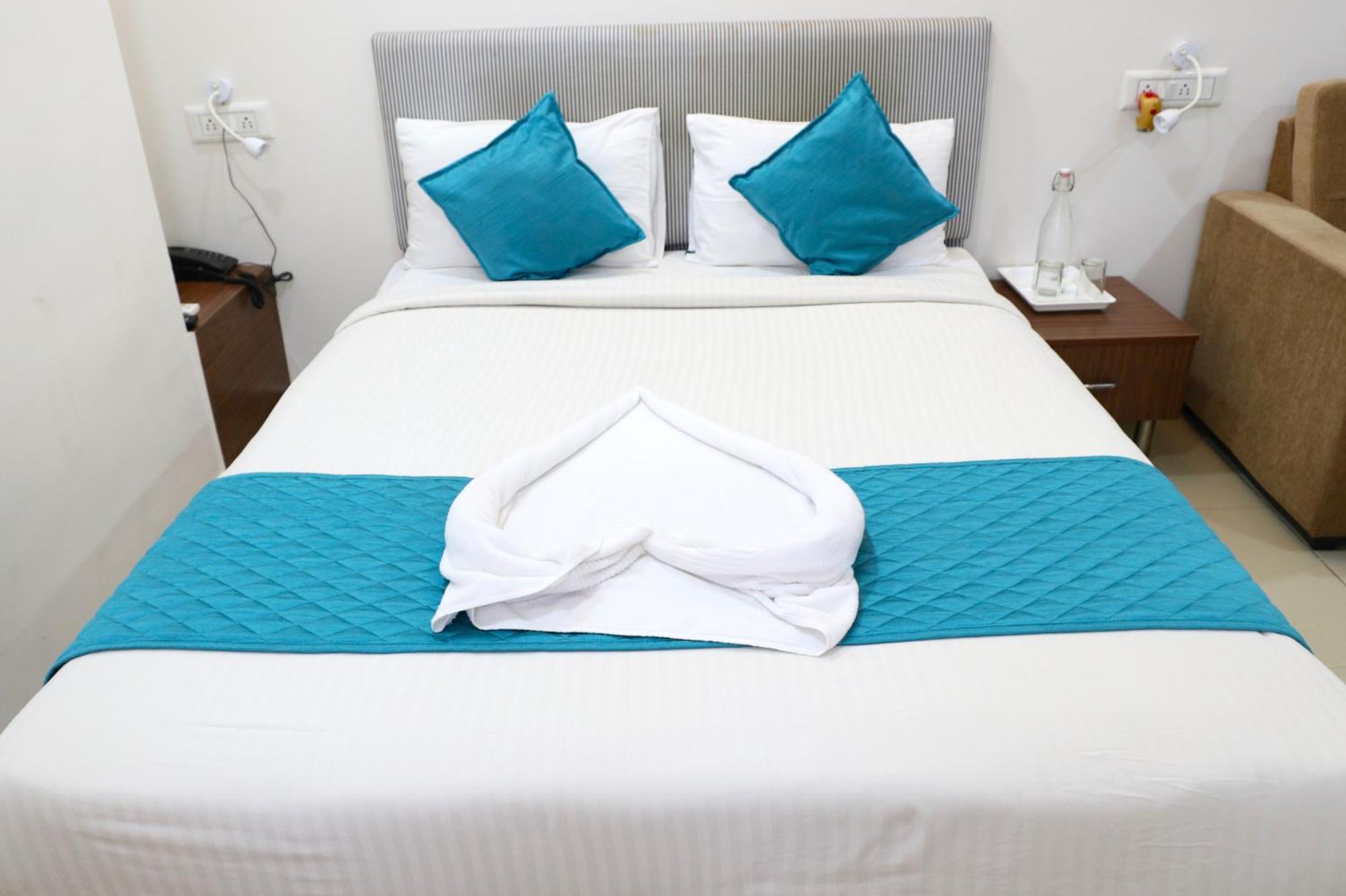 Kaveri Cloud Apartment *