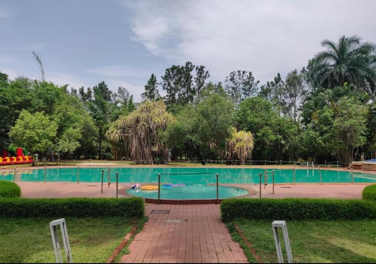 Sliceinn Gulmohar- Near Kempegowda International Airport, Guest house *