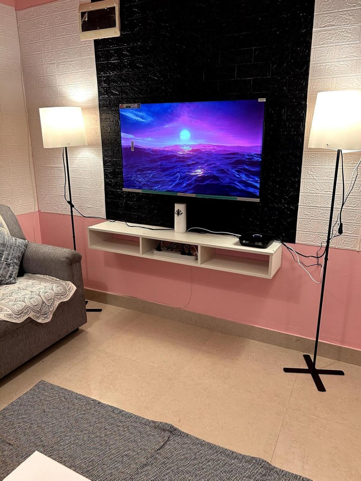 Electrifying 2 Bhk Getaway Apartment *