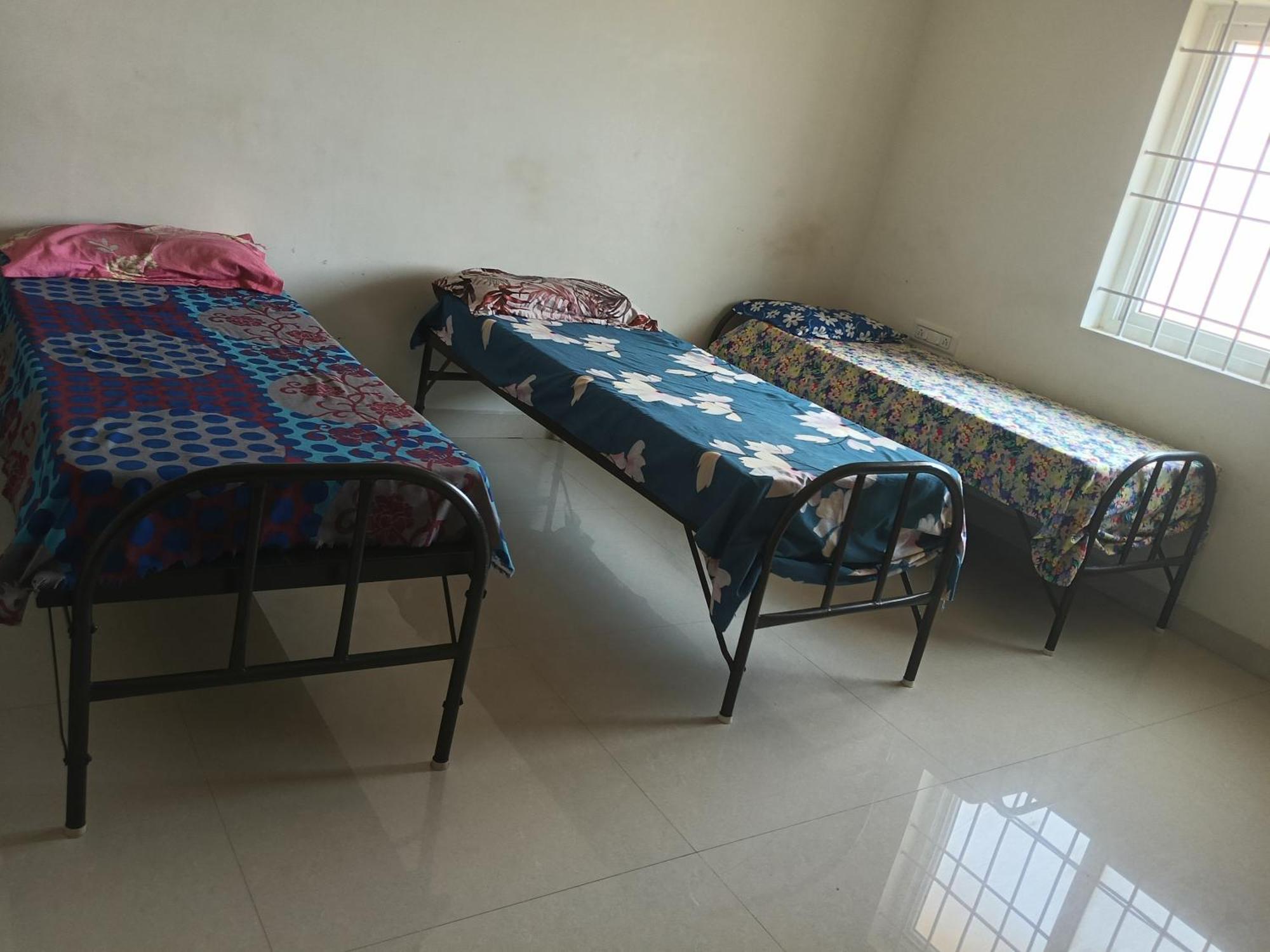 Golden Banglore Hostel