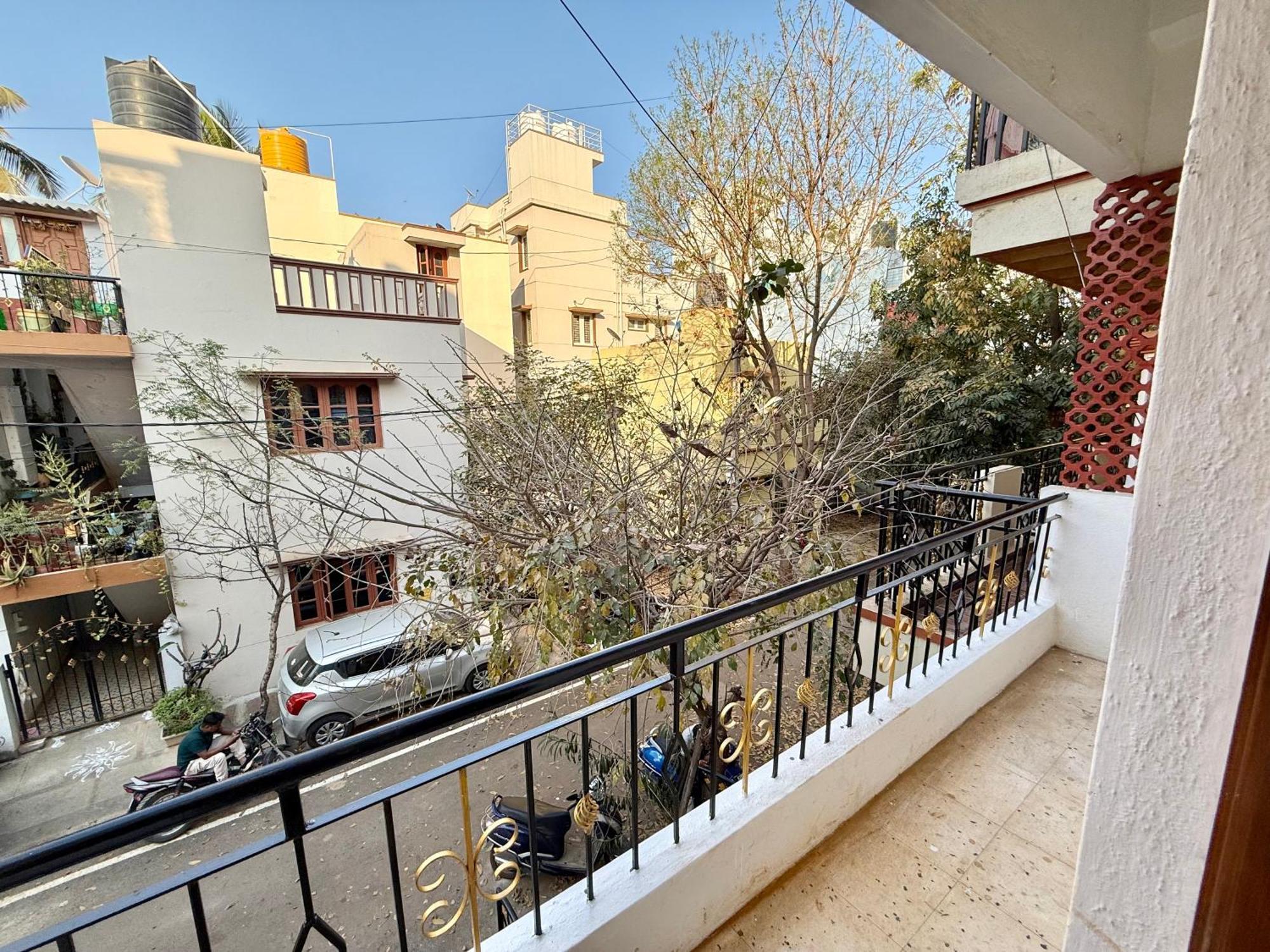 Yepplo - - 3bhk Private With Complimentary Breakfast