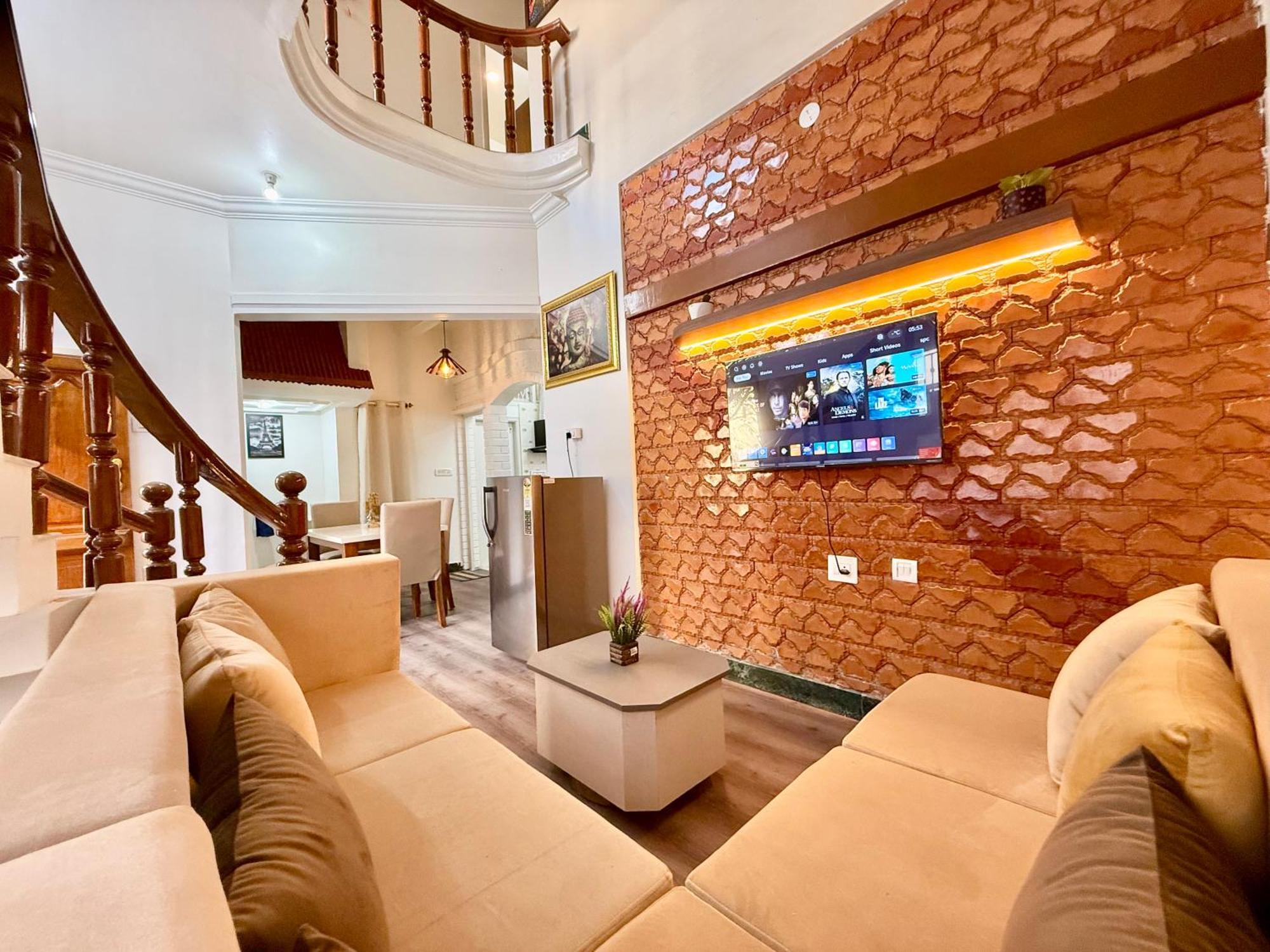 Yepplo - - 3bhk Private With Complimentary Breakfast *