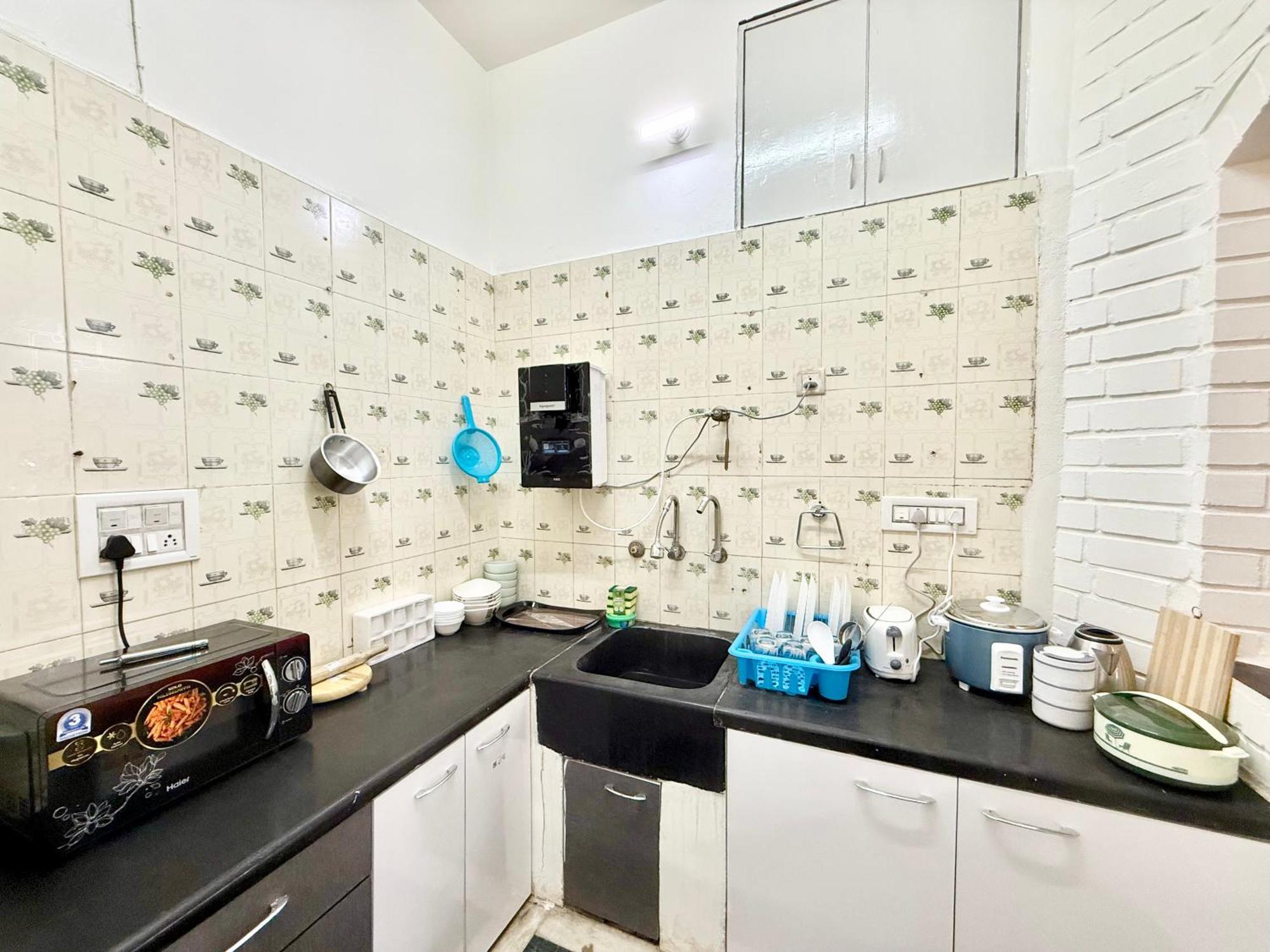 Yepplo - - 3bhk Private With Complimentary Breakfast