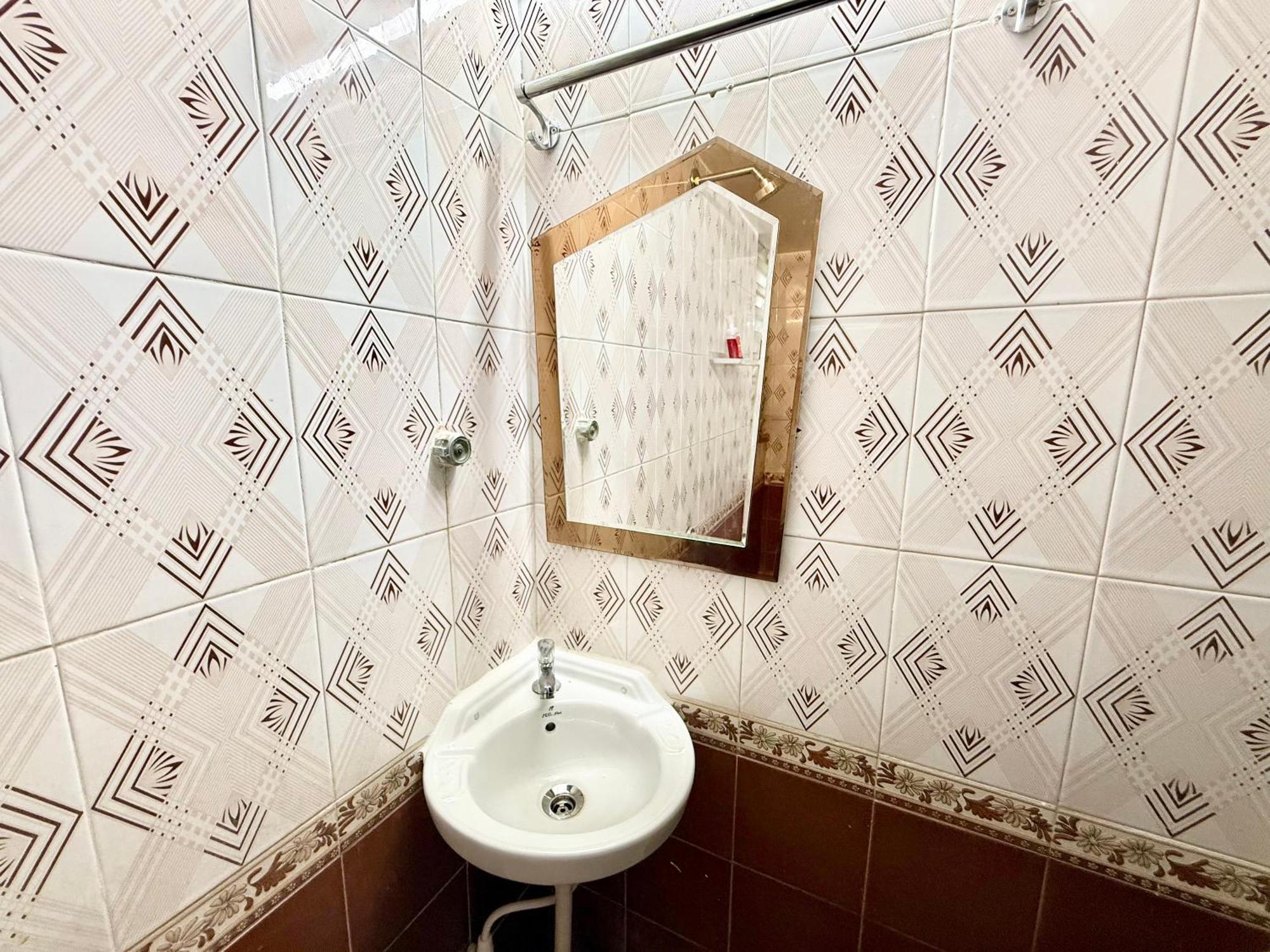 Yepplo - - 3bhk Private With Complimentary Breakfast *