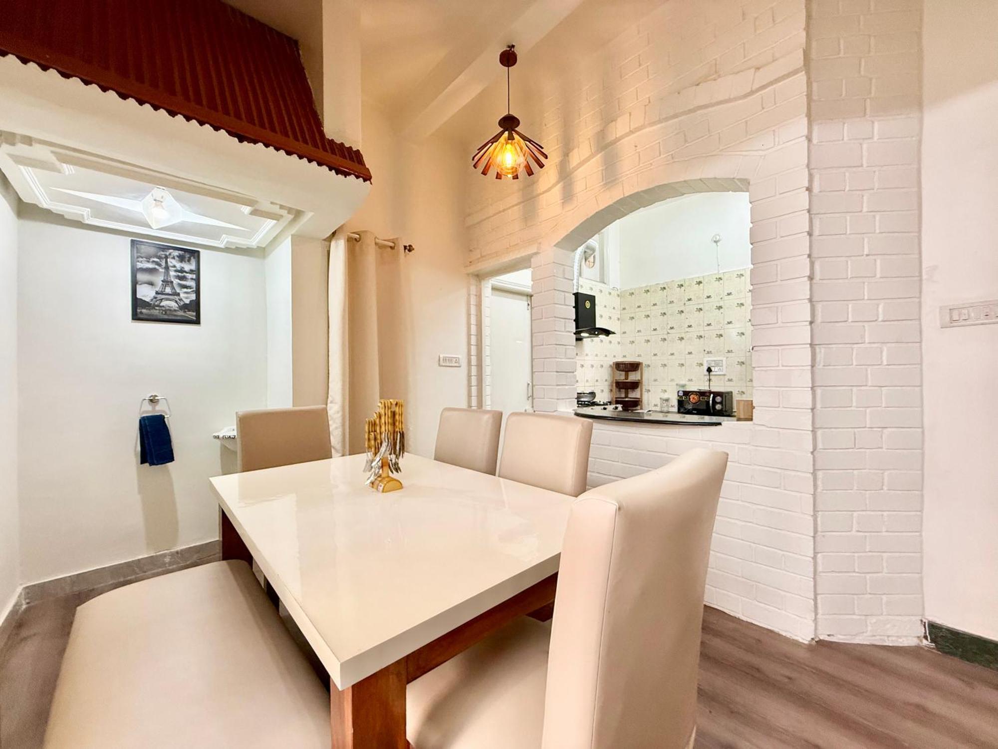 Villa Yepplo - - 3bhk Private With Complimentary Breakfast