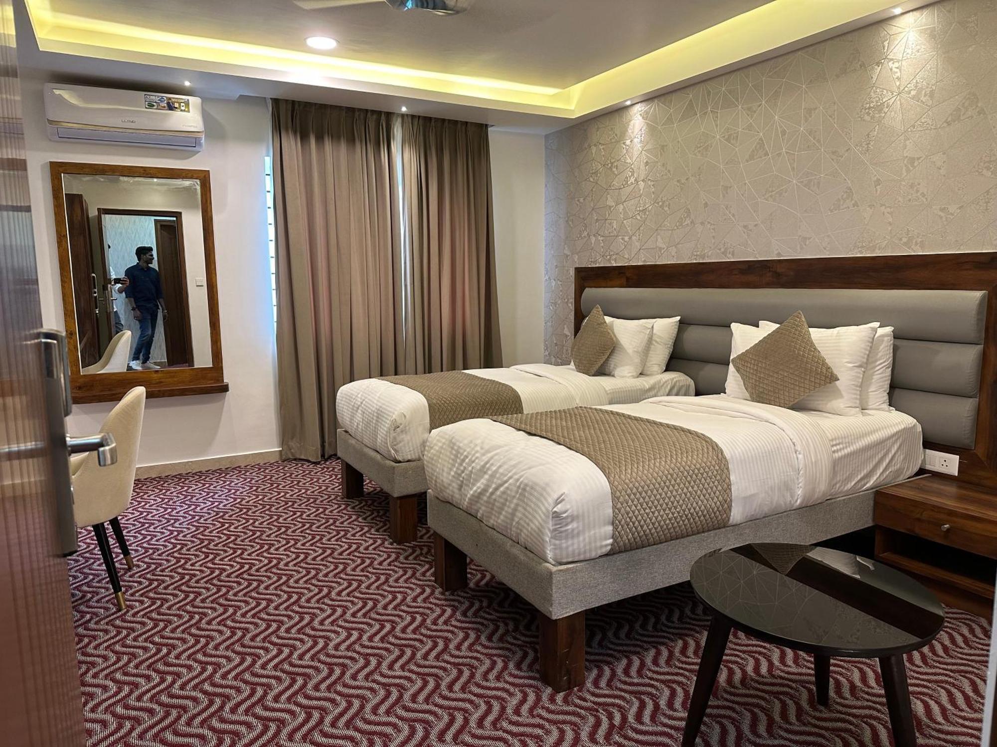 Hotel Royal Ace Luxur