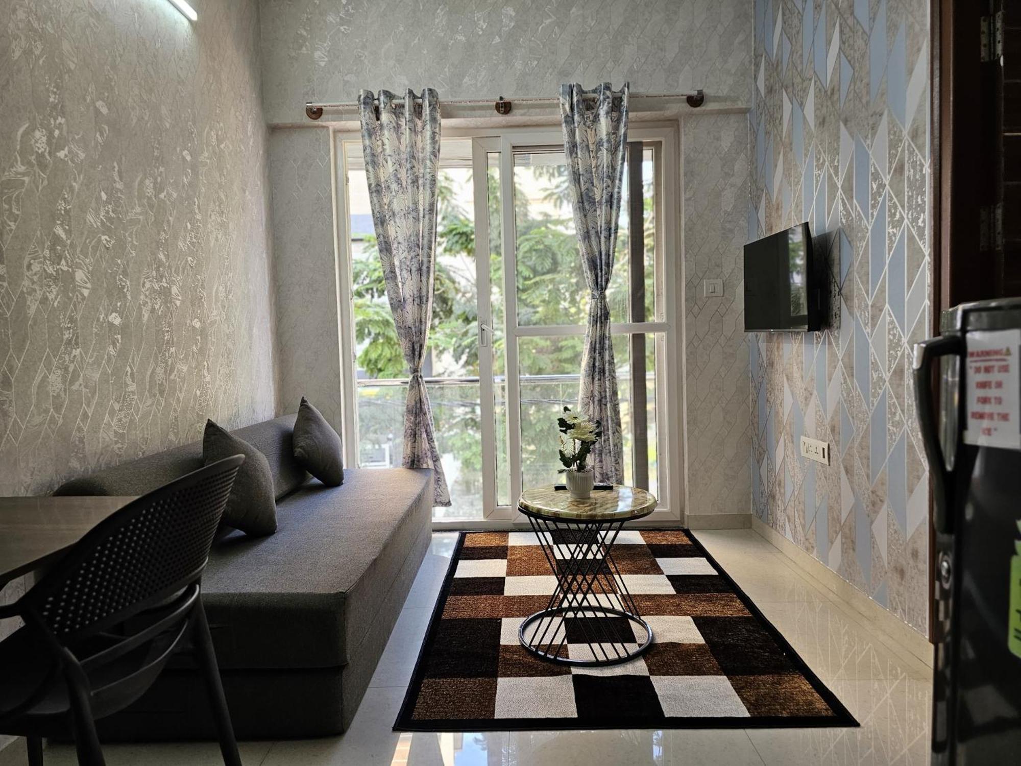 Apartment Compact Yet Beautiful 1bhk 105