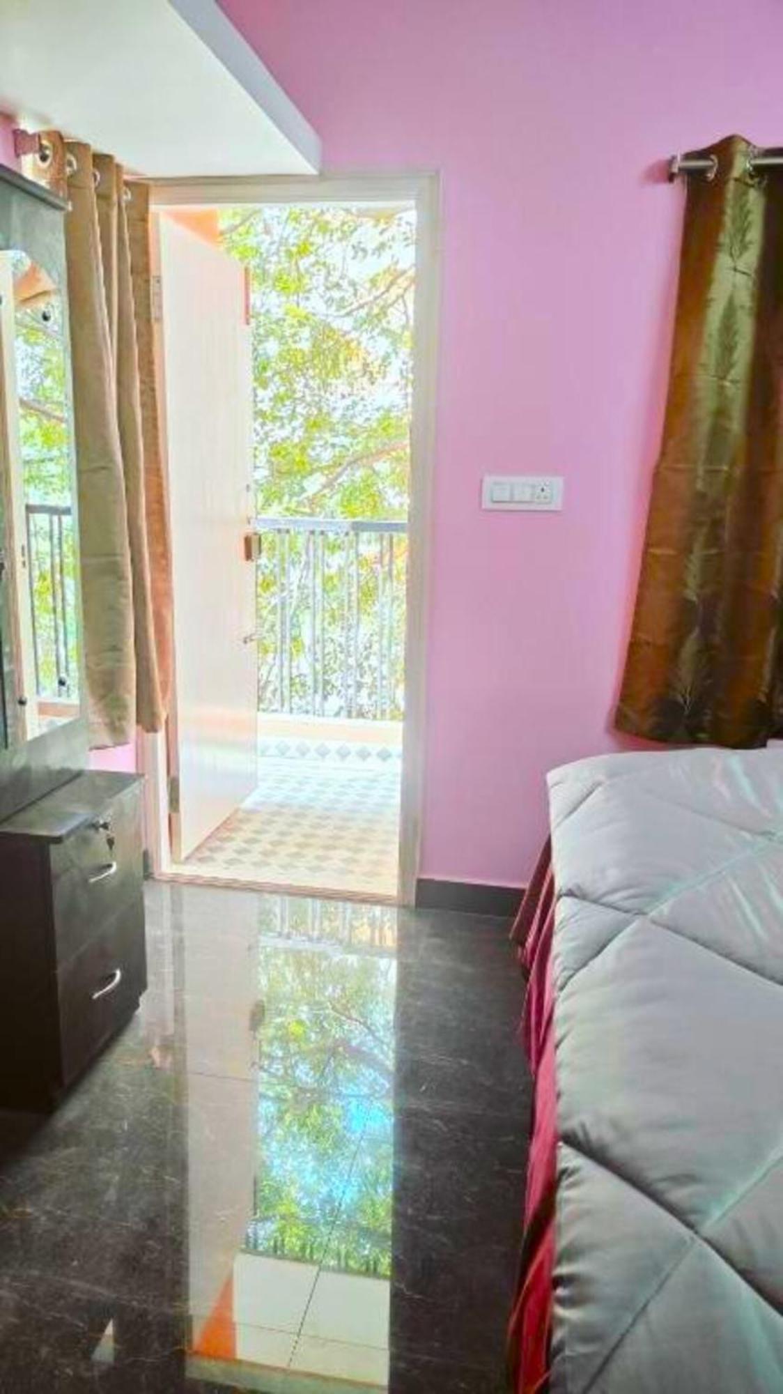 Guest house Samuels Comfort Homes Bangalore