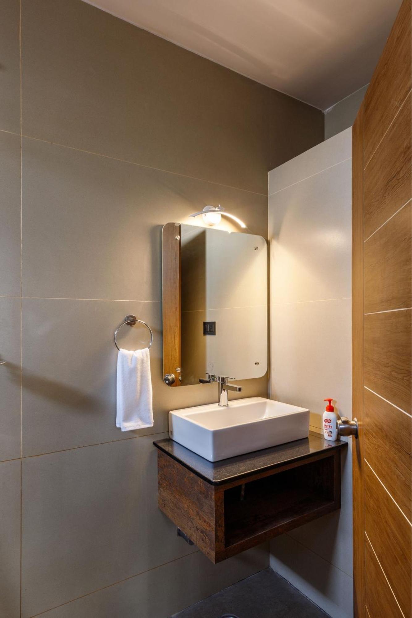 Bluo 2bhk Koramangala - Kitchen, Lift, Parking Apartment *