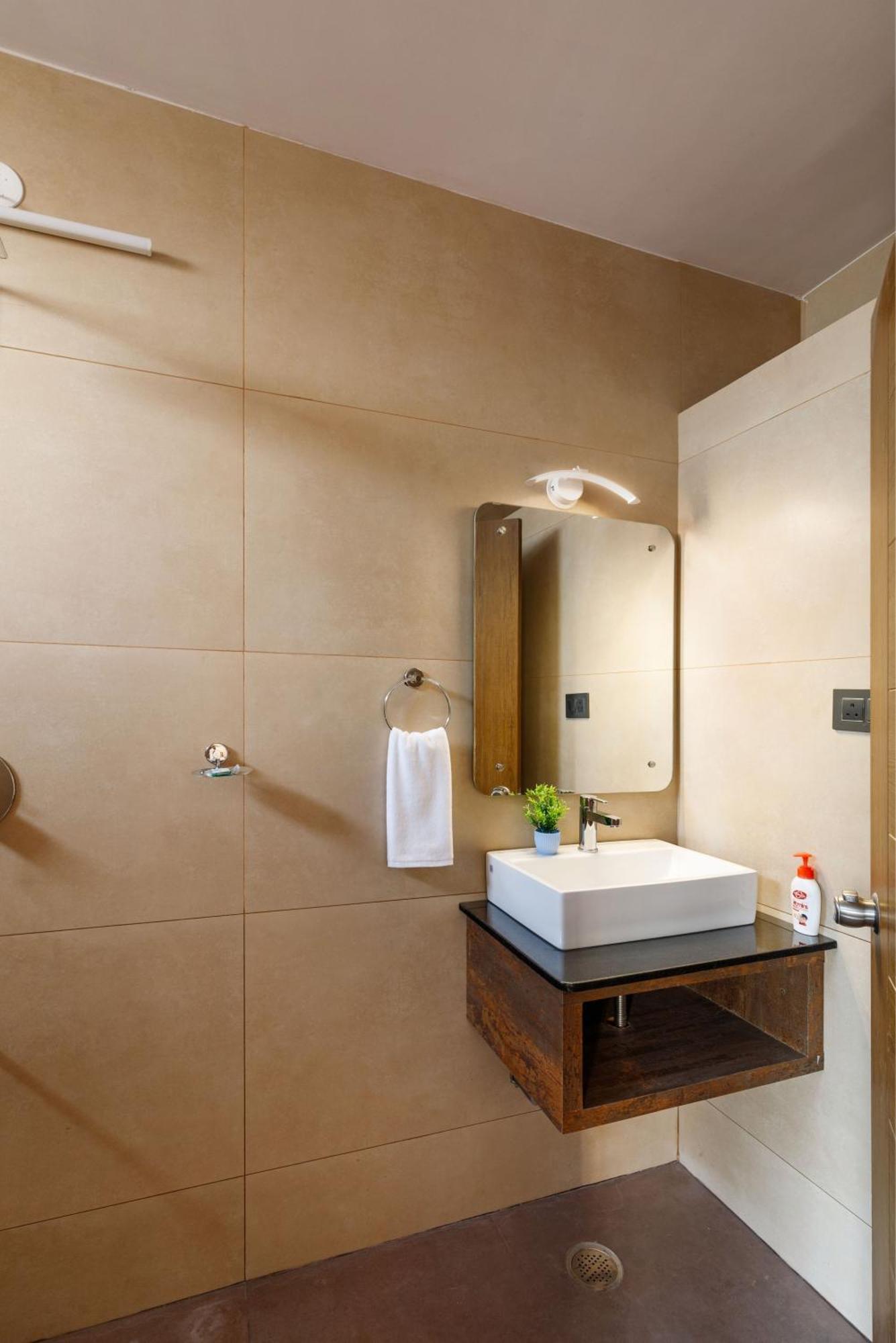 Apartment Bluo 2bhk Koramangala - Kitchen, Lift, Parking Bangalore