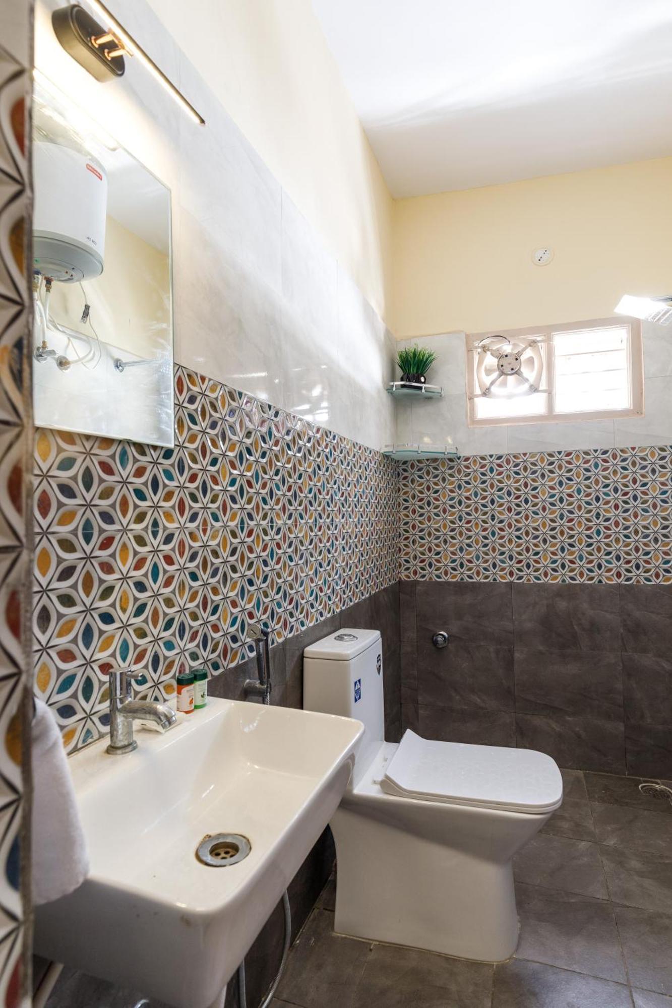 Apartment The Cosmopolitan By Red Olive3bhkaclavelle Rd