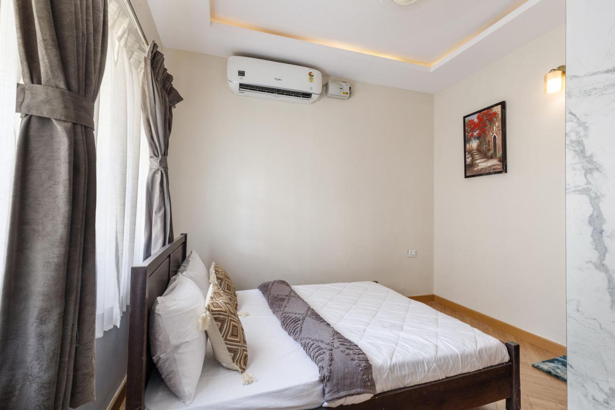 The Cosmopolitan By Red Olive3bhkaclavelle Rd Bangalore