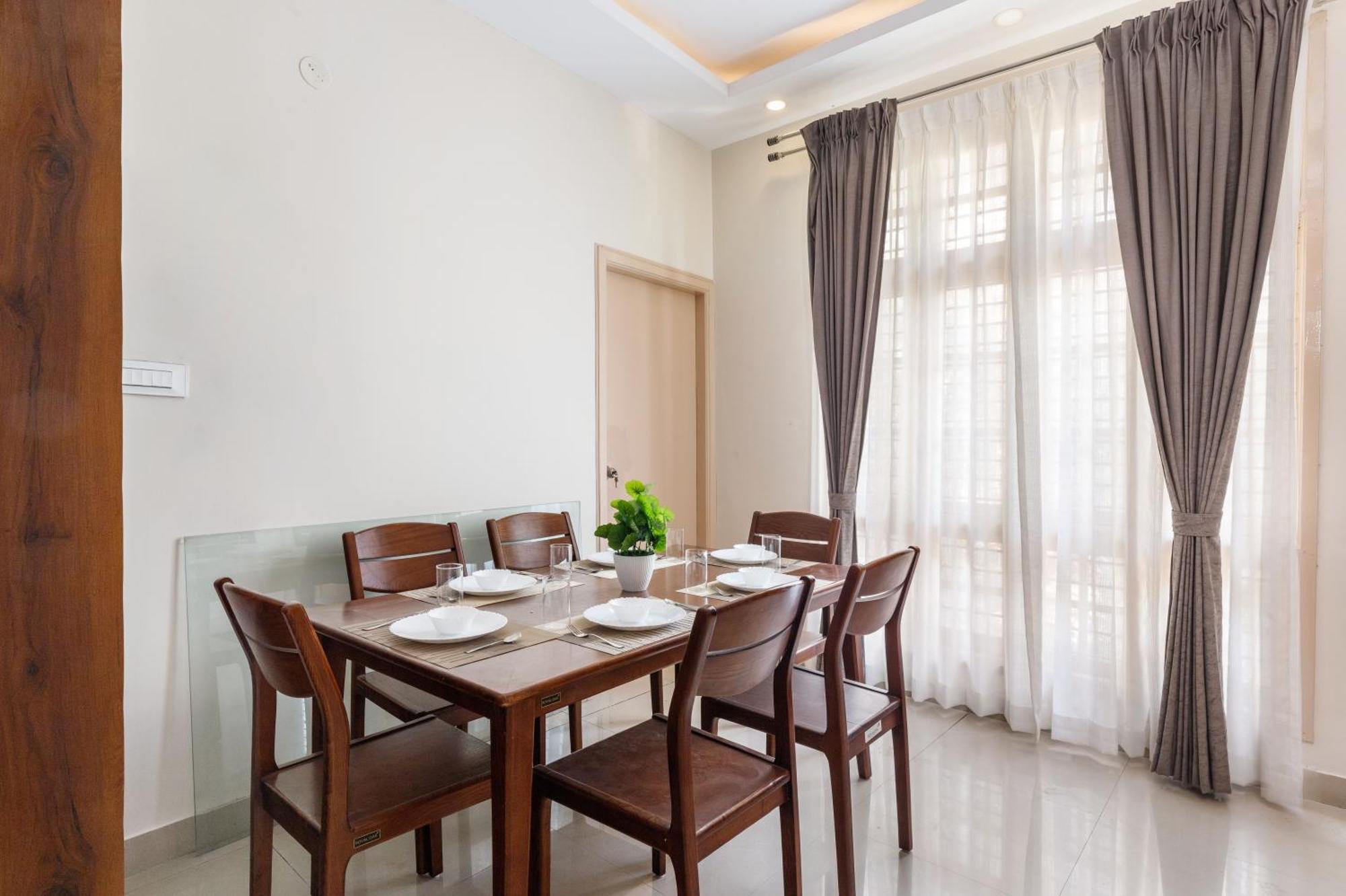 Apartment The Cosmopolitan By Red Olive3bhkaclavelle Rd *