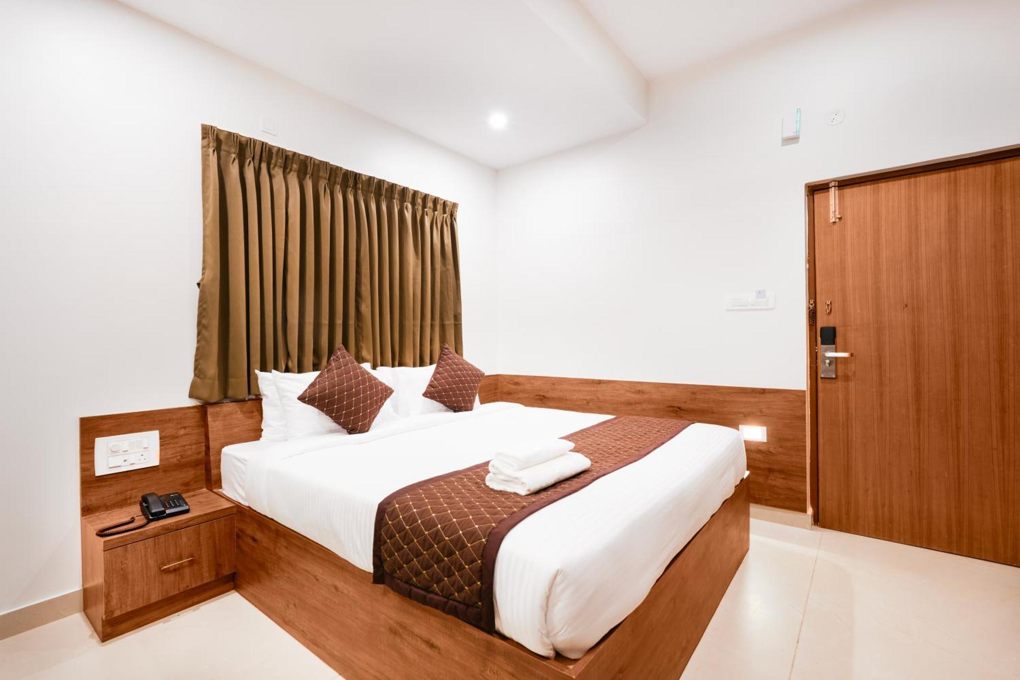 Hotel R D Peenya Bangalore
